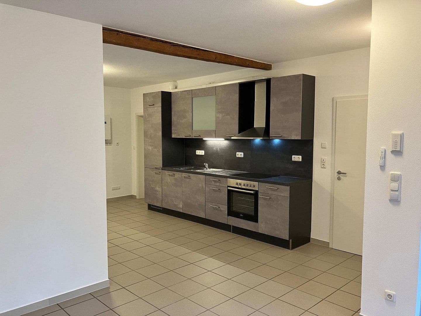 Pronájem bytu 3+1 90 m², Bahnhofstraße 47, Groß-Bieberau, Hessen Pronájem bytu 3+1 90 m², Bahnhofstraße 47, Groß-Bieberau, Hessen