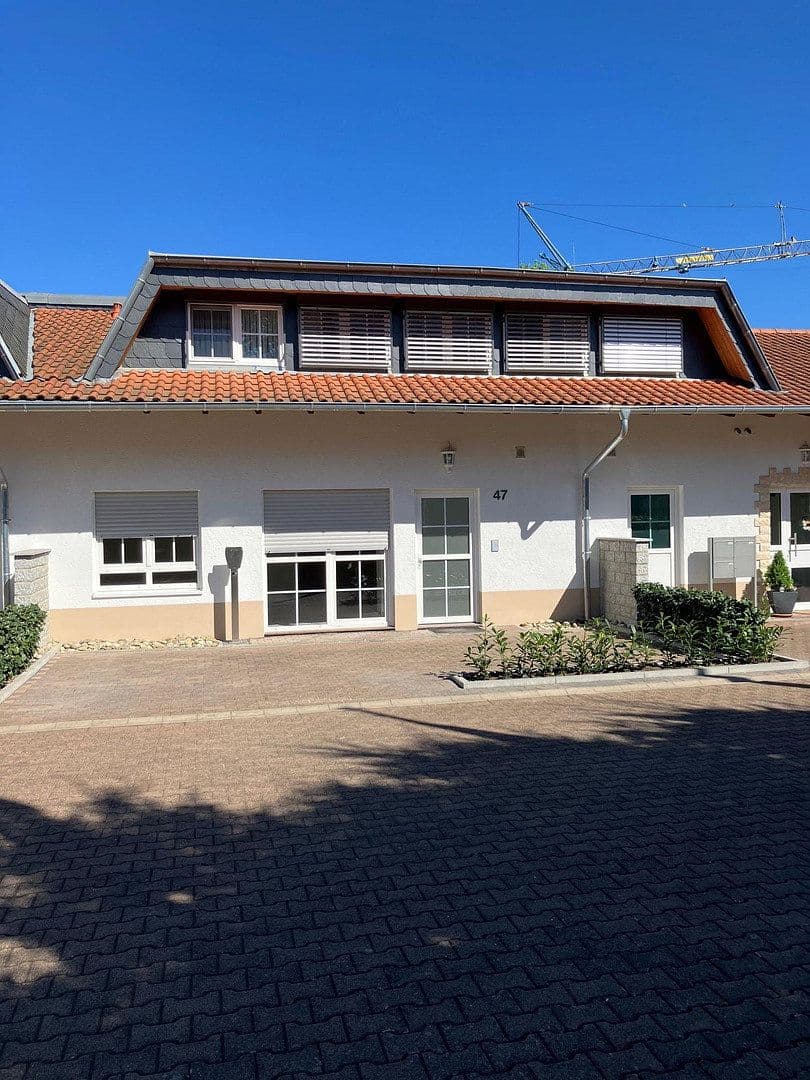 Pronájem bytu 3+1 90 m², Bahnhofstraße 47, Groß-Bieberau, Hessen Pronájem bytu 3+1 90 m², Bahnhofstraße 47, Groß-Bieberau, Hessen