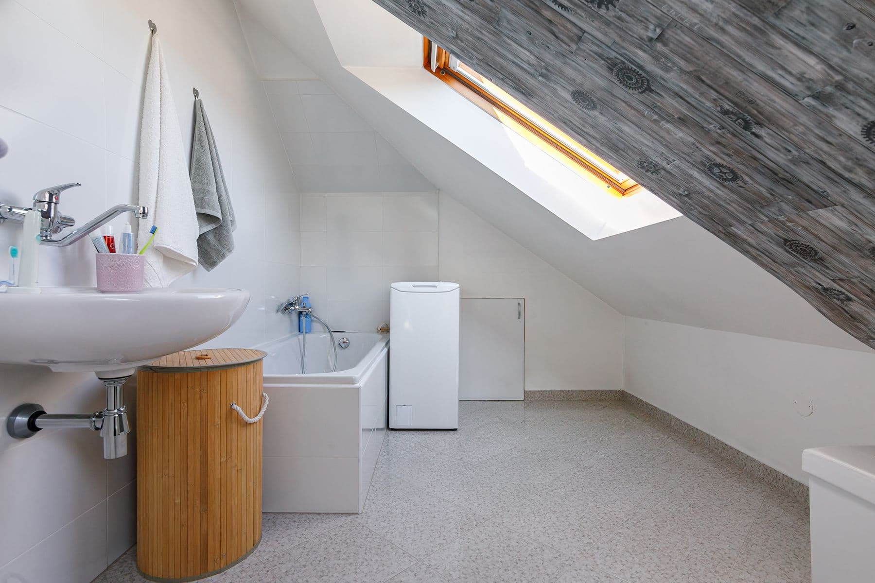 Prodej bytu 1+1 75 m², Jestřábí, Liberec, Liberecký kraj Prodej bytu 1+1 75 m², Jestřábí, Liberec, Liberecký kraj