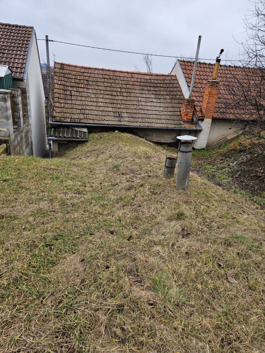 Prodej nebytového prostoru 141 m², Rovná, Mutěnice, Jihomoravský kraj Prodej nebytového prostoru 141 m², Rovná, Mutěnice, Jihomoravský kraj