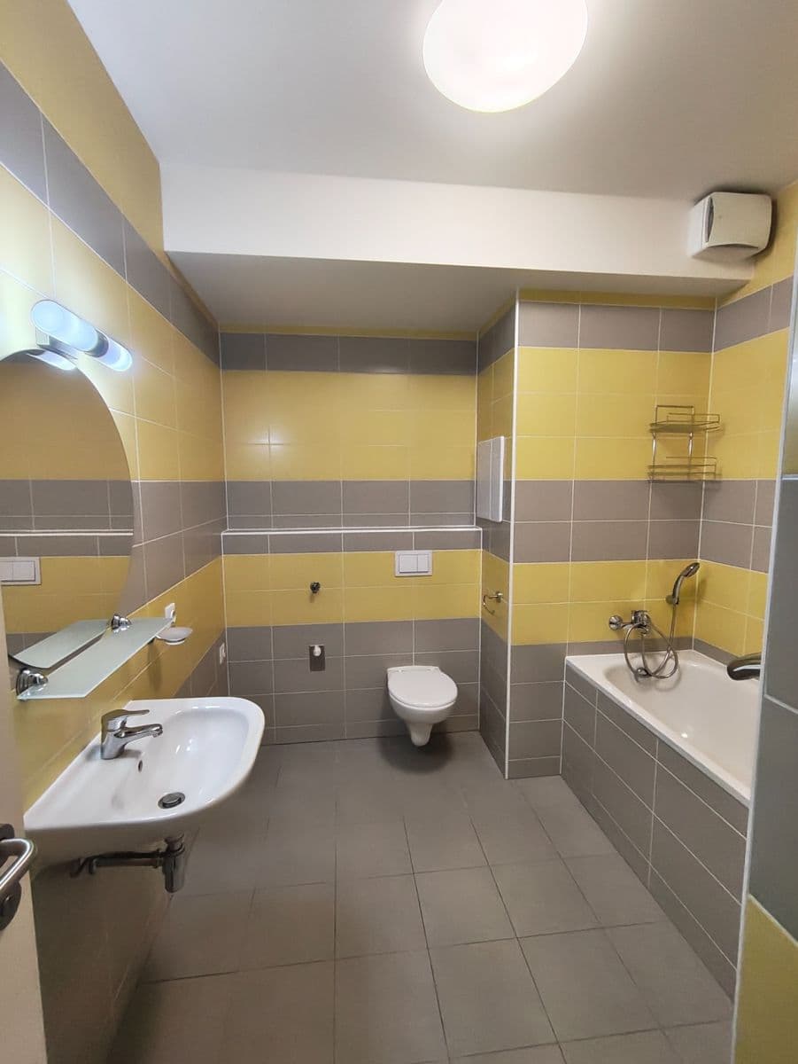 Pronájem bytu 2+kk 52 m², Olgy Havlové, Praha, Praha Pronájem bytu 2+kk 52 m², Olgy Havlové, Praha, Praha