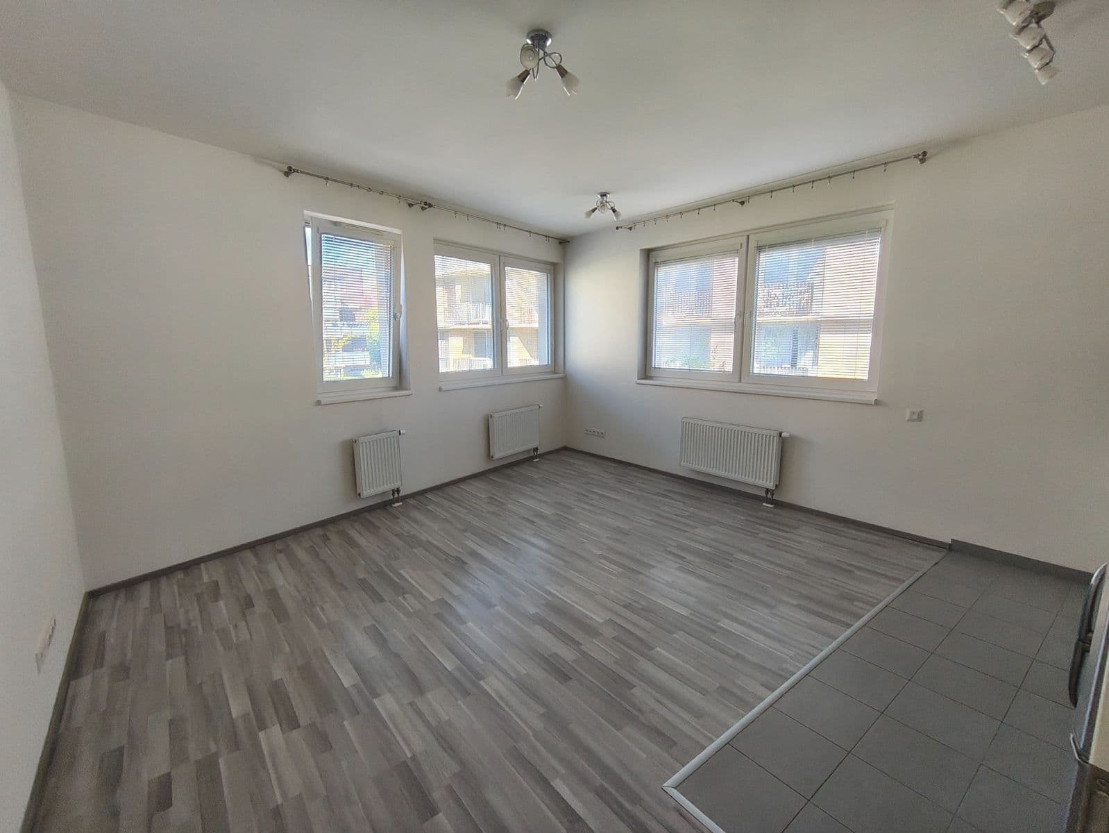 Pronájem bytu 2+kk 52 m², Olgy Havlové, Praha, Praha Pronájem bytu 2+kk 52 m², Olgy Havlové, Praha, Praha