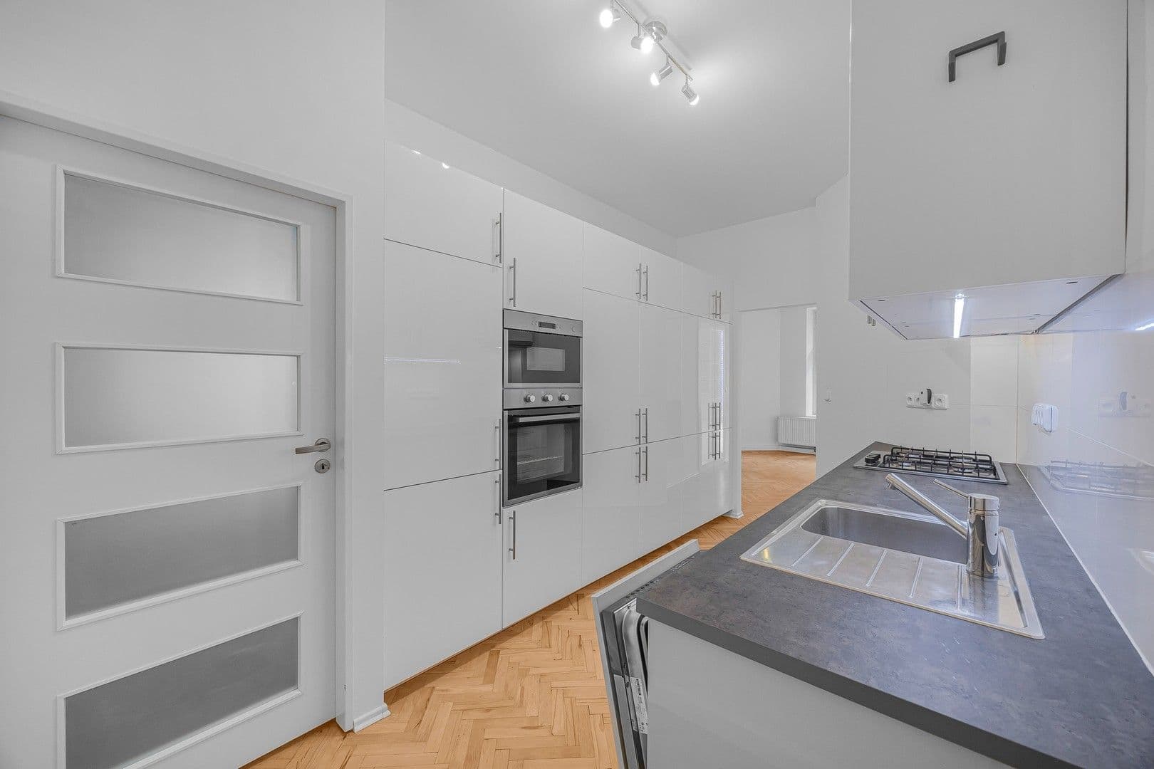Pronájem bytu 2+1 50 m², Přemyslovská, Praha, Praha Pronájem bytu 2+1 50 m², Přemyslovská, Praha, Praha