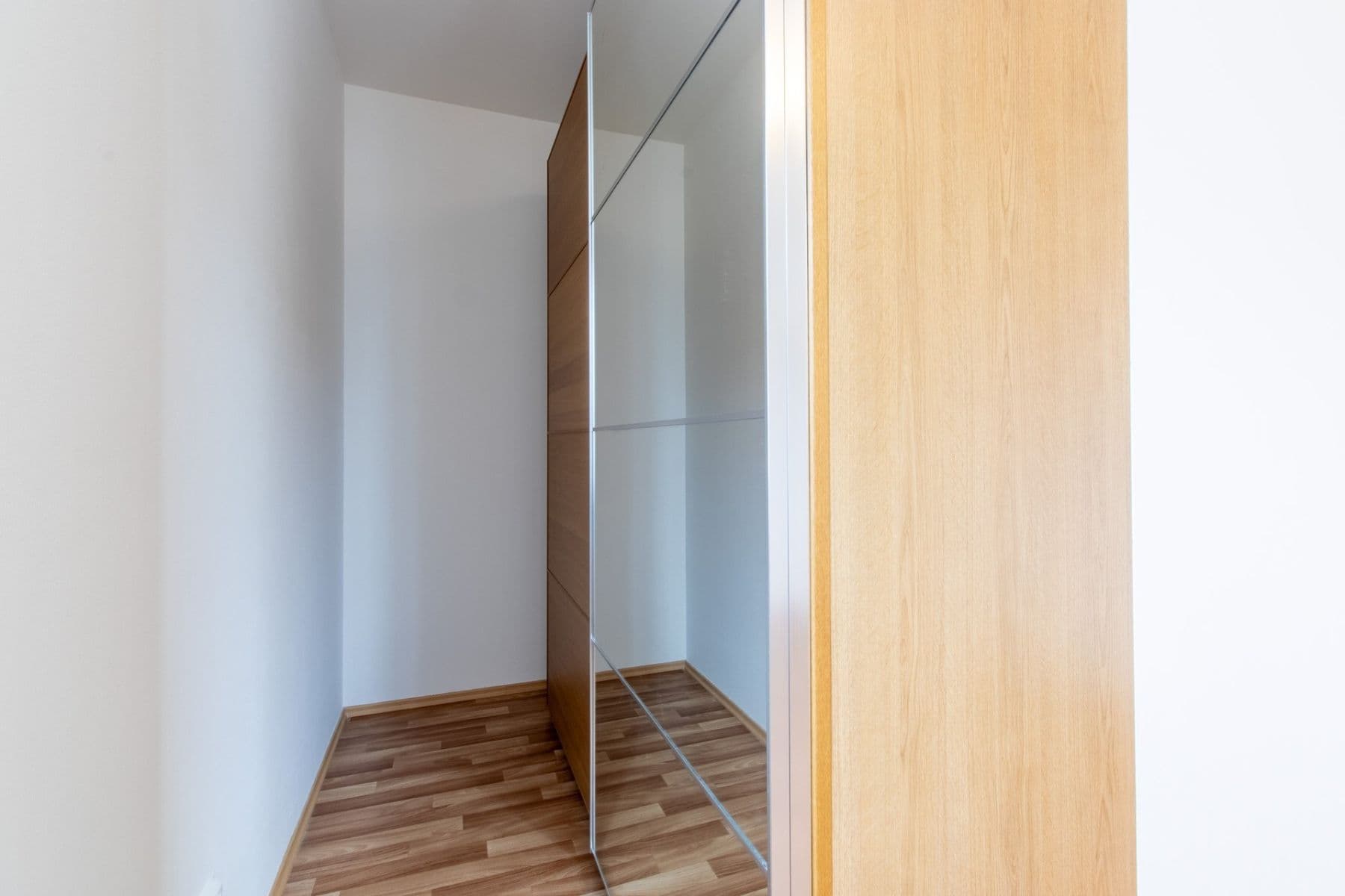 Pronájem bytu 2+kk 50 m², Pískařská, Praha, Praha Pronájem bytu 2+kk 50 m², Pískařská, Praha, Praha