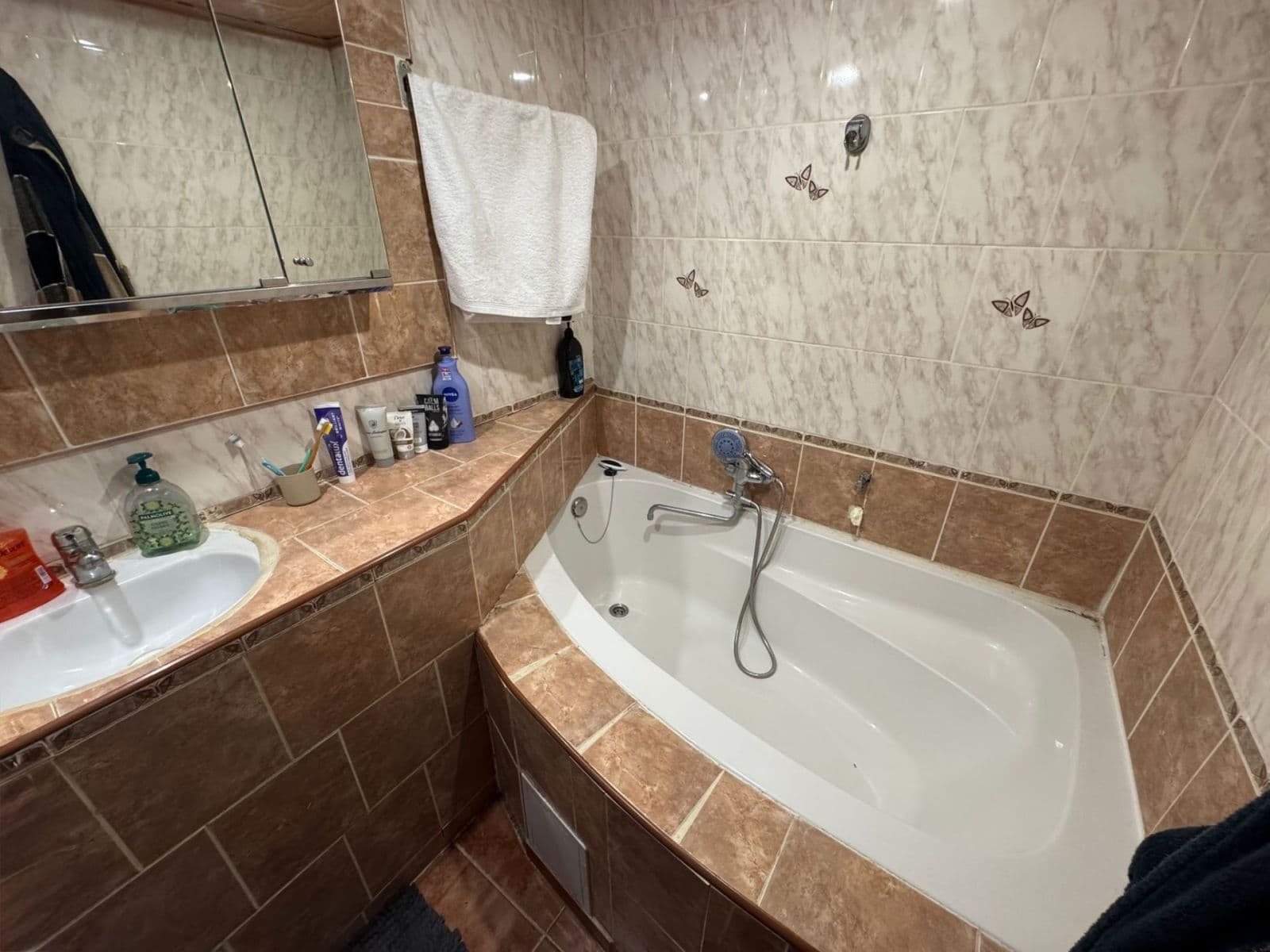 Pronájem bytu 2+kk 48 m², Žežická, Ústí nad Labem, Ústecký kraj Pronájem bytu 2+kk 48 m², Žežická, Ústí nad Labem, Ústecký kraj