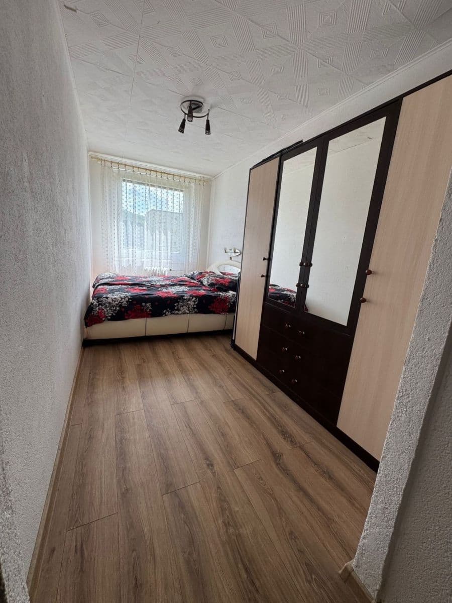 Pronájem bytu 2+kk 48 m², Žežická, Ústí nad Labem, Ústecký kraj Pronájem bytu 2+kk 48 m², Žežická, Ústí nad Labem, Ústecký kraj