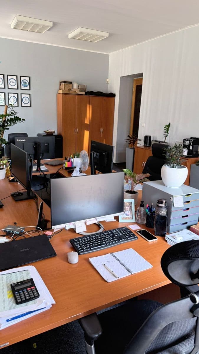 Pronájem kanceláře 54 m², Jeseniova, Praha, Praha Pronájem kanceláře 54 m², Jeseniova, Praha, Praha