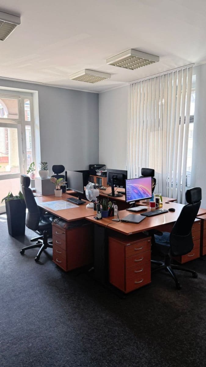 Pronájem kanceláře 54 m², Jeseniova, Praha, Praha Pronájem kanceláře 54 m², Jeseniova, Praha, Praha