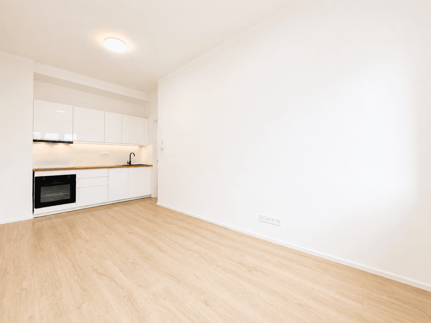 Prodej bytu 2+kk 43 m², M. J. Lermontova, Praha, Praha Prodej bytu 2+kk 43 m², M. J. Lermontova, Praha, Praha