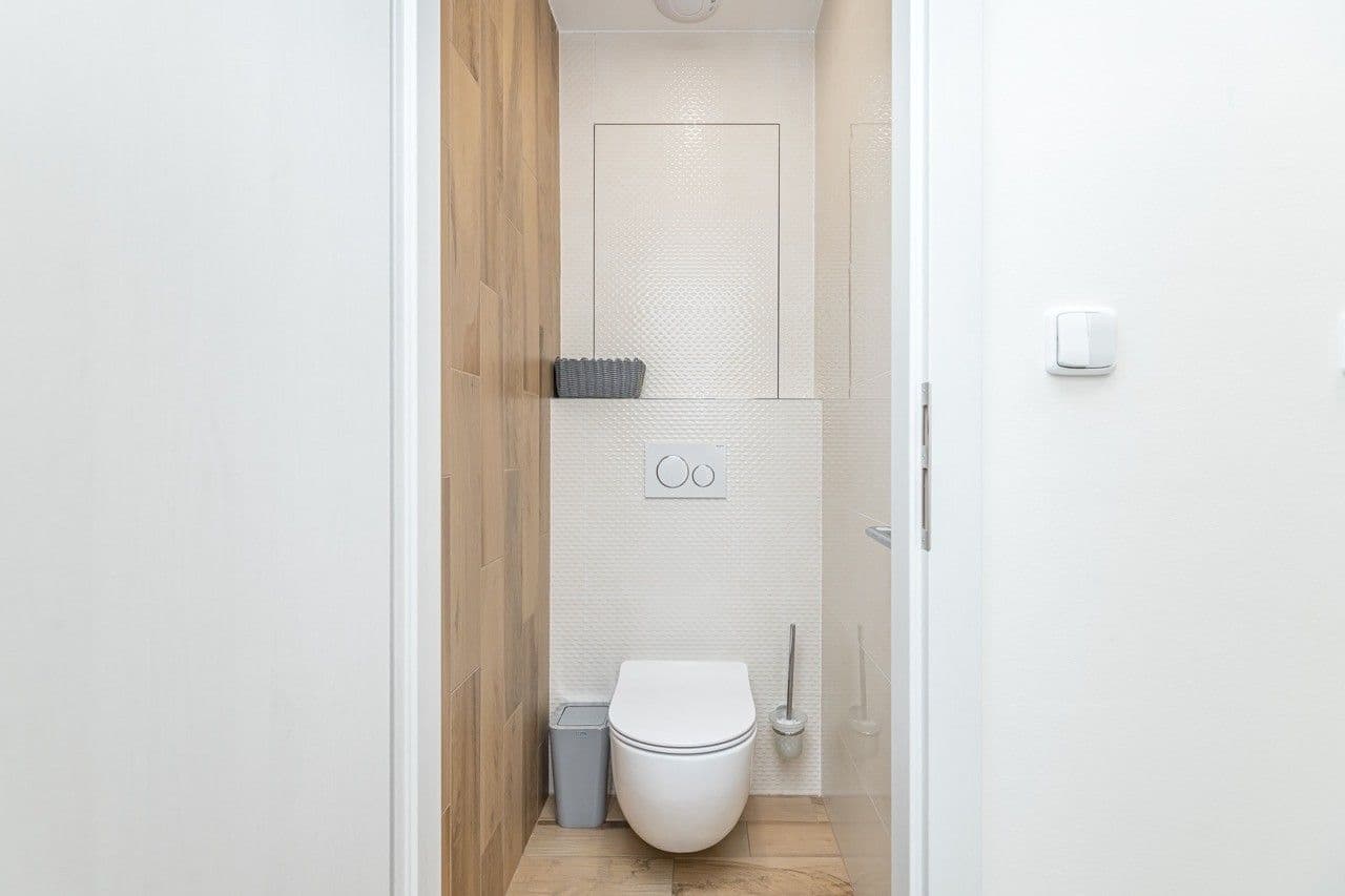 Pronájem bytu 2+1 51 m², Sečská, Praha, Praha Pronájem bytu 2+1 51 m², Sečská, Praha, Praha