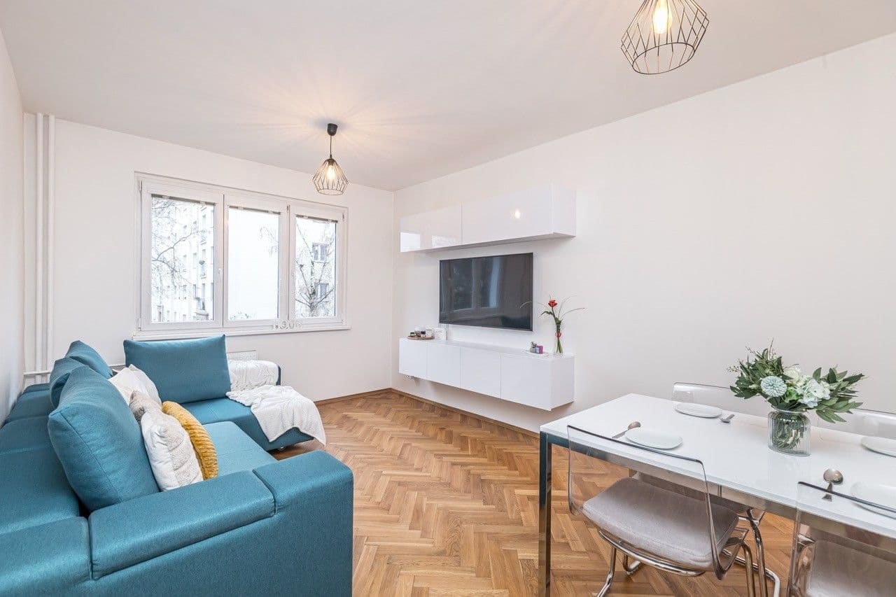 Pronájem bytu 2+1 51 m², Sečská, Praha, Praha Pronájem bytu 2+1 51 m², Sečská, Praha, Praha