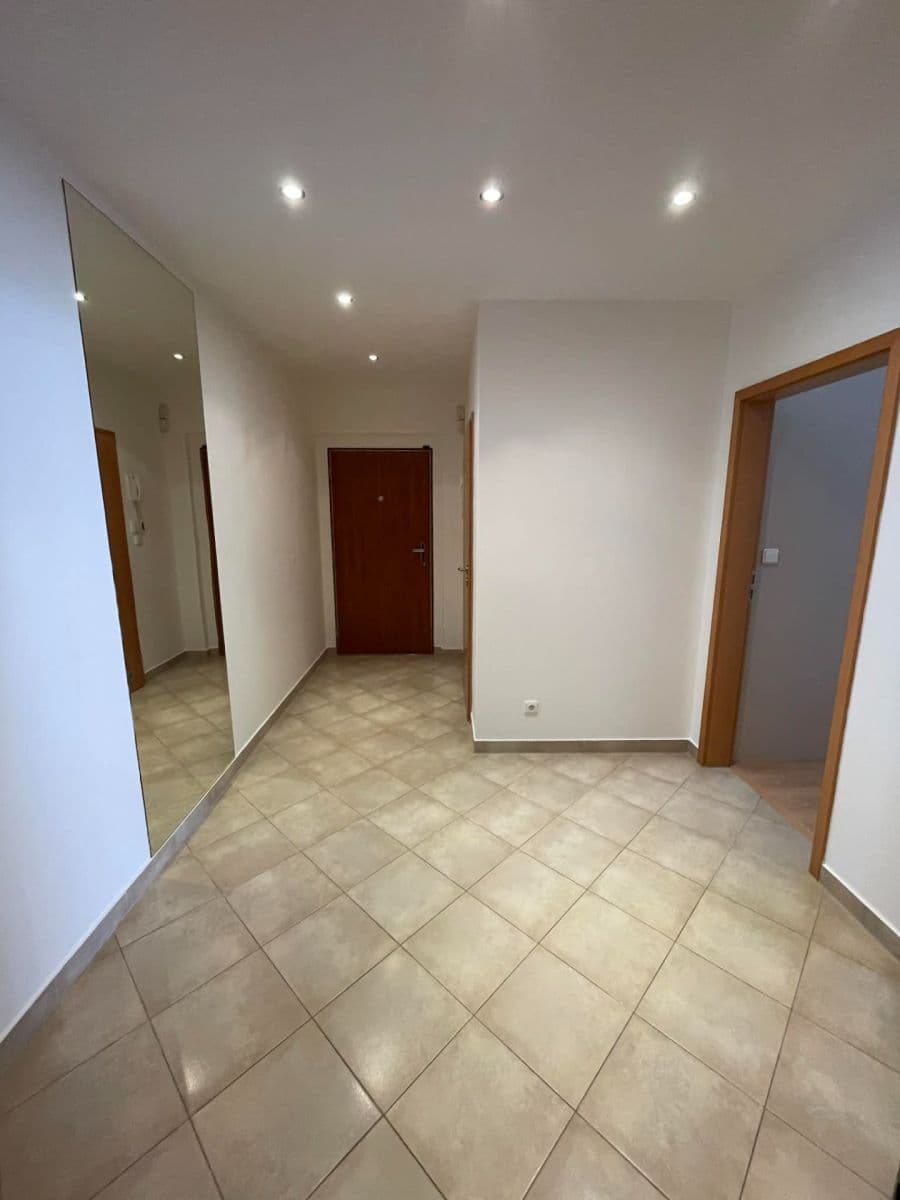 Pronájem bytu 2+kk 66 m², Mikanova, Praha, Praha Pronájem bytu 2+kk 66 m², Mikanova, Praha, Praha