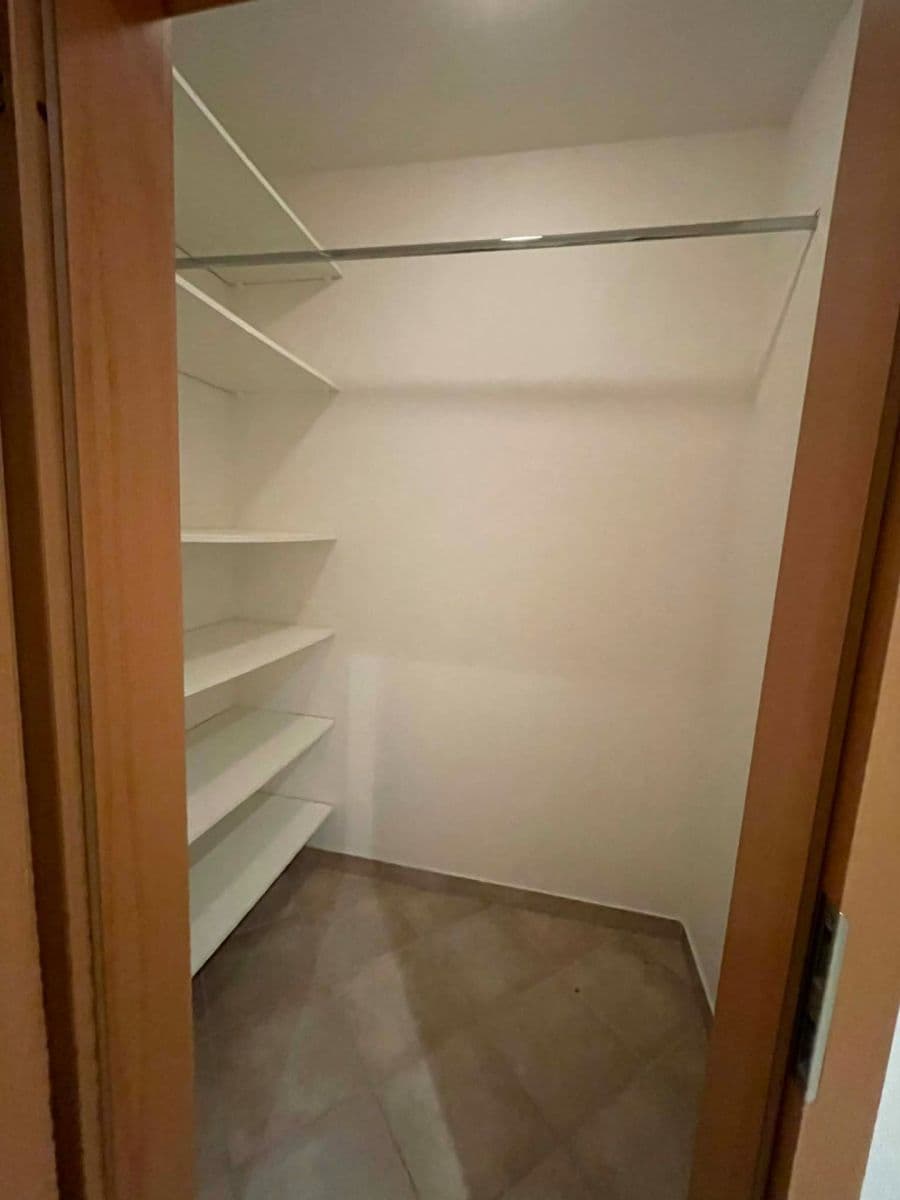 Pronájem bytu 2+kk 66 m², Mikanova, Praha, Praha Pronájem bytu 2+kk 66 m², Mikanova, Praha, Praha