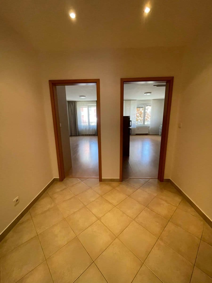 Pronájem bytu 2+kk 66 m², Mikanova, Praha, Praha Pronájem bytu 2+kk 66 m², Mikanova, Praha, Praha