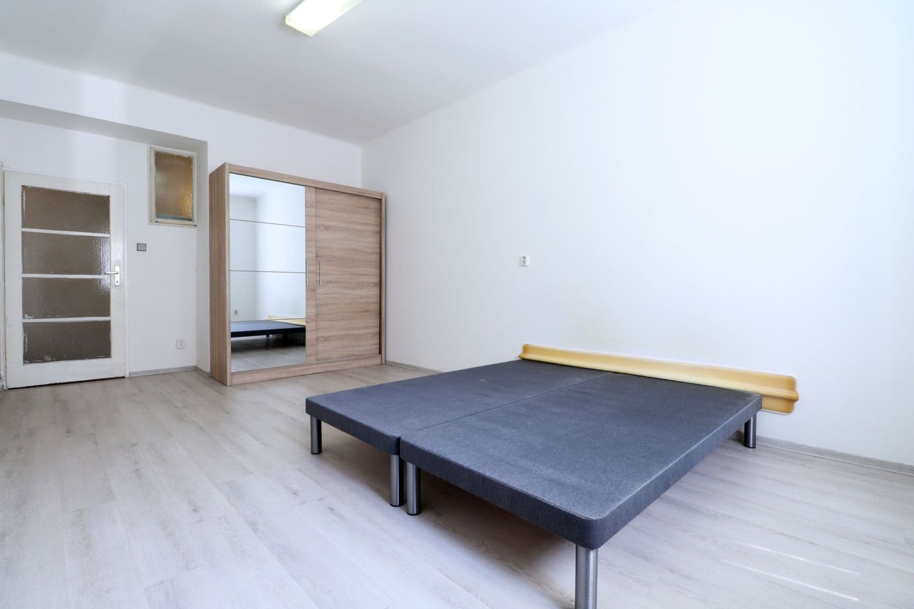 Pronájem bytu 1+1 44 m², Husinecká, Praha, Praha Pronájem bytu 1+1 44 m², Husinecká, Praha, Praha