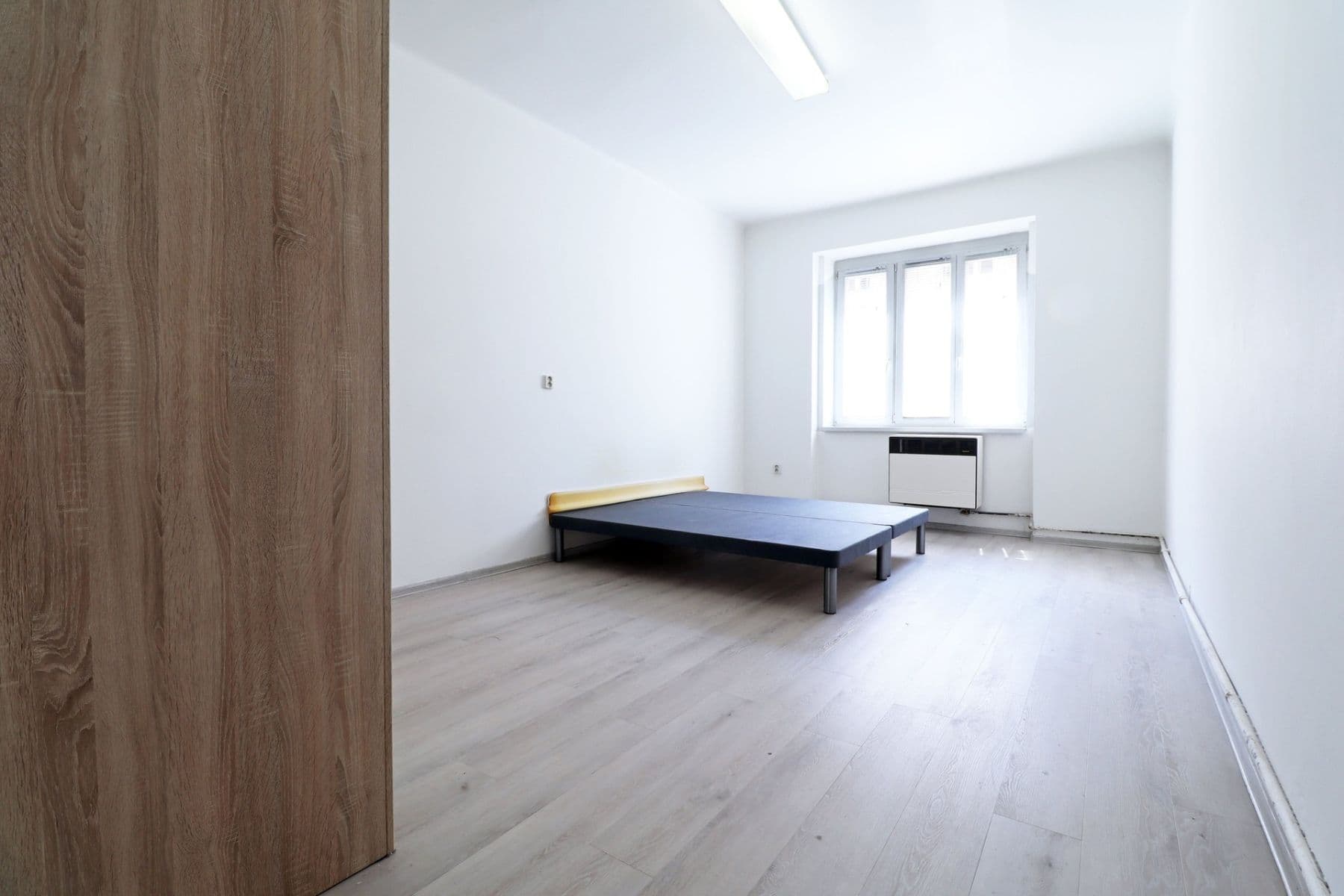Pronájem bytu 1+1 44 m², Husinecká, Praha, Praha Pronájem bytu 1+1 44 m², Husinecká, Praha, Praha