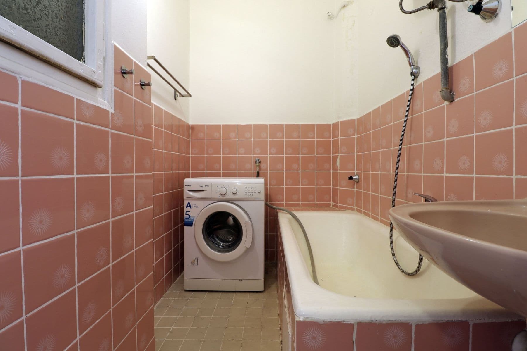 Pronájem bytu 1+1 44 m², Husinecká, Praha, Praha Pronájem bytu 1+1 44 m², Husinecká, Praha, Praha