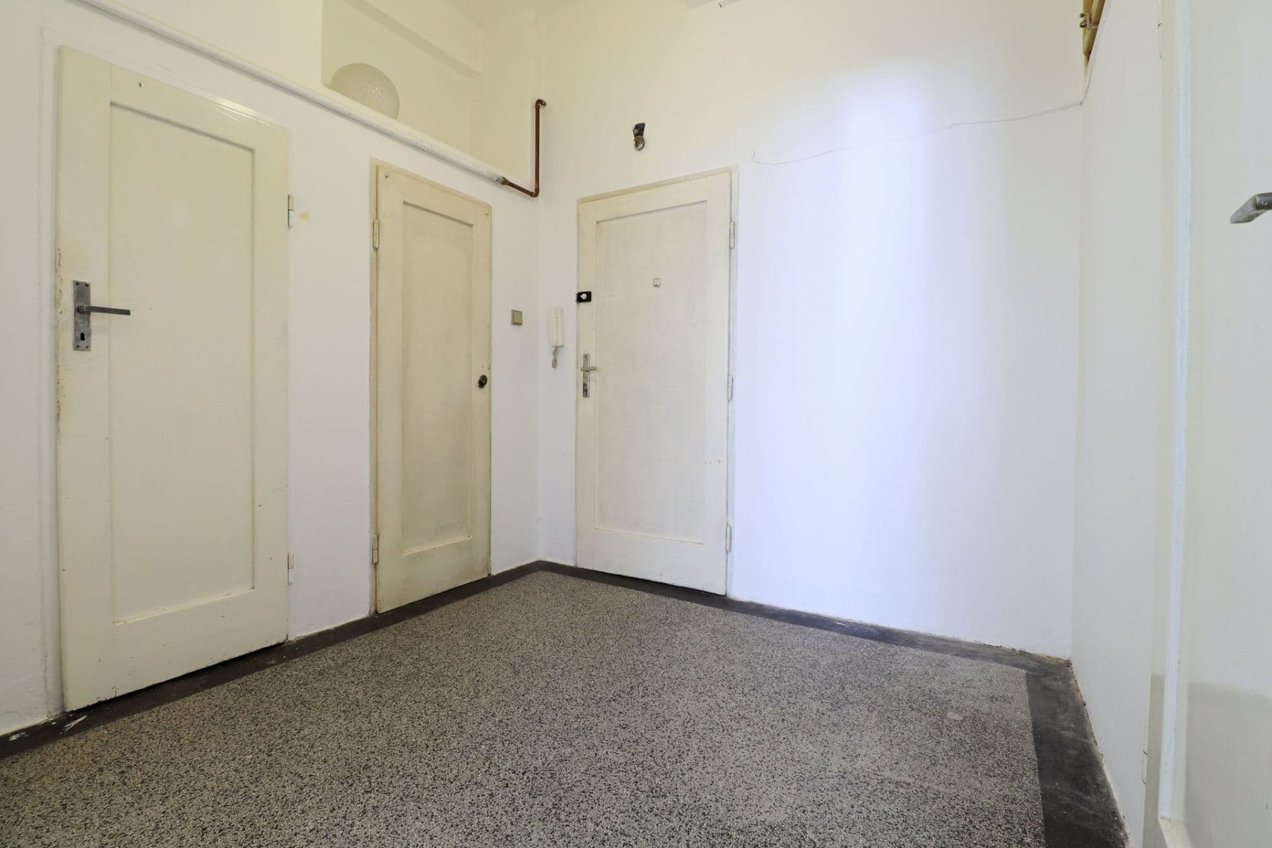 Pronájem bytu 1+1 44 m², Husinecká, Praha, Praha Pronájem bytu 1+1 44 m², Husinecká, Praha, Praha