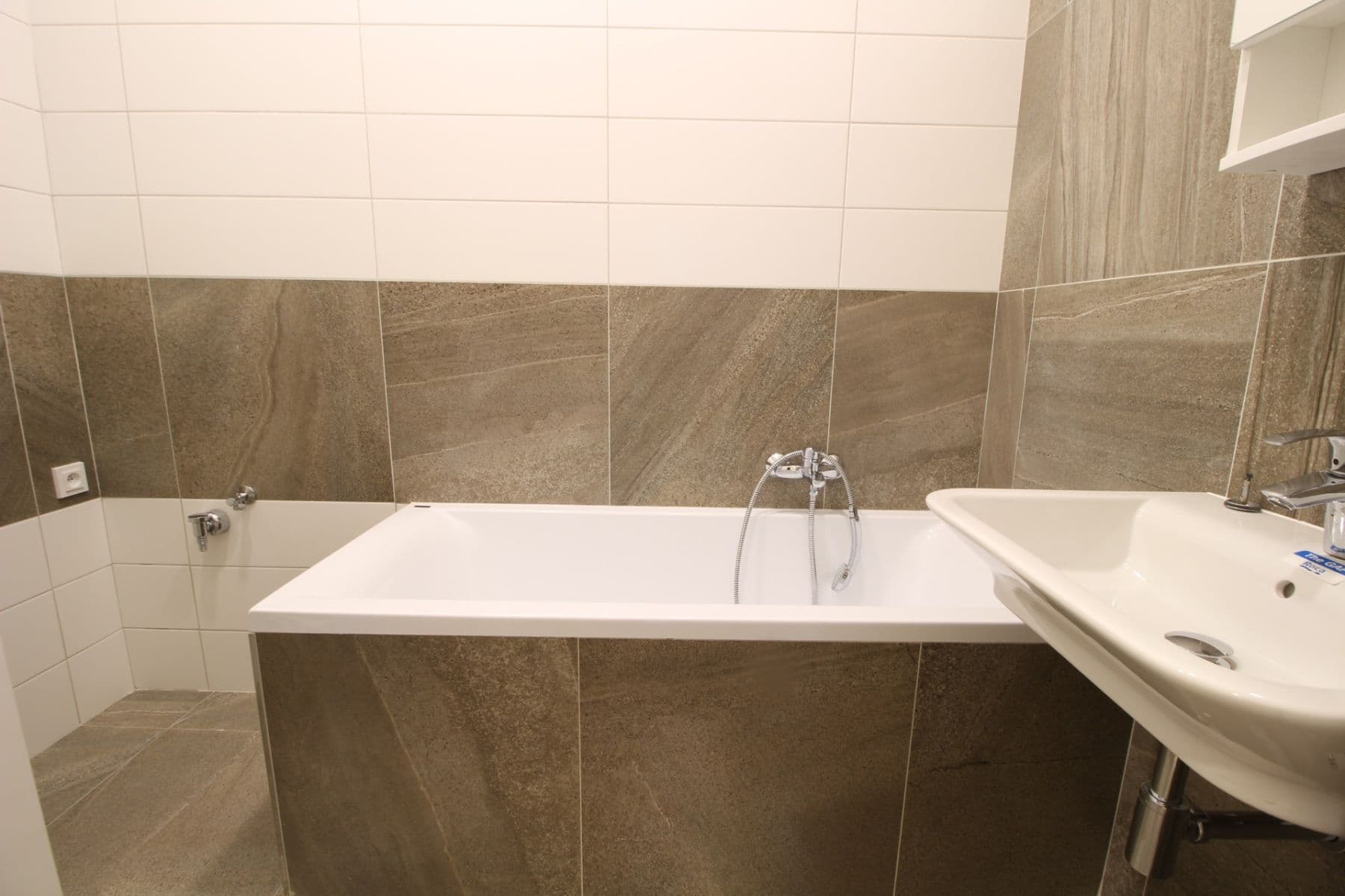 Pronájem bytu 2+kk 51 m², Freyova, Praha, Praha Pronájem bytu 2+kk 51 m², Freyova, Praha, Praha
