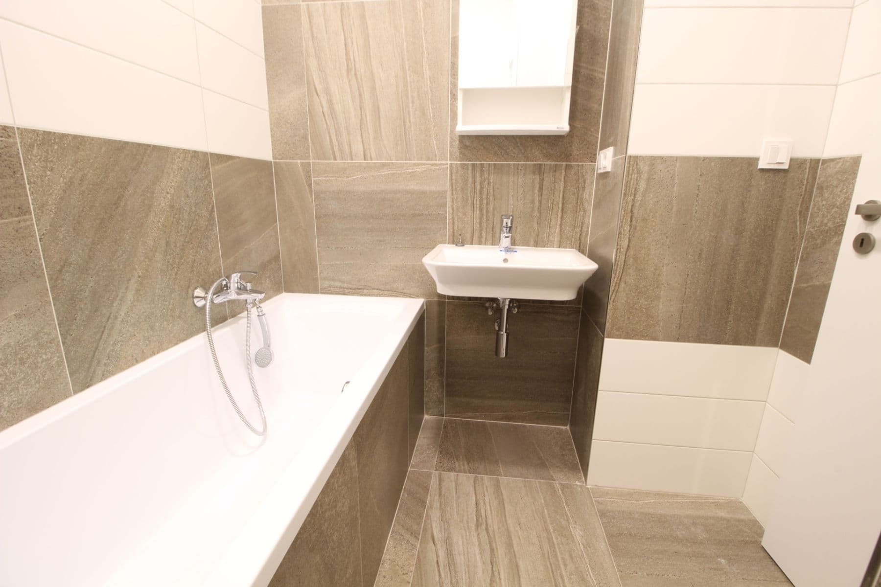 Pronájem bytu 2+kk 51 m², Freyova, Praha, Praha Pronájem bytu 2+kk 51 m², Freyova, Praha, Praha