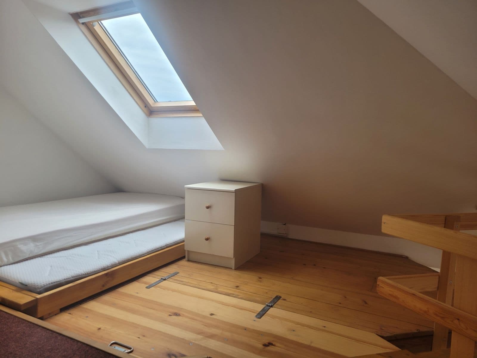 Pronájem bytu 2+kk 65 m², Albertova, Hradec Králové, Královéhradecký kraj Pronájem bytu 2+kk 65 m², Albertova, Hradec Králové, Královéhradecký kraj