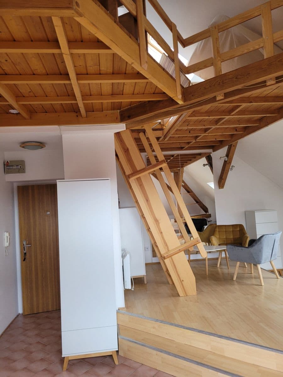 Pronájem bytu 2+kk 65 m², Albertova, Hradec Králové, Královéhradecký kraj Pronájem bytu 2+kk 65 m², Albertova, Hradec Králové, Královéhradecký kraj