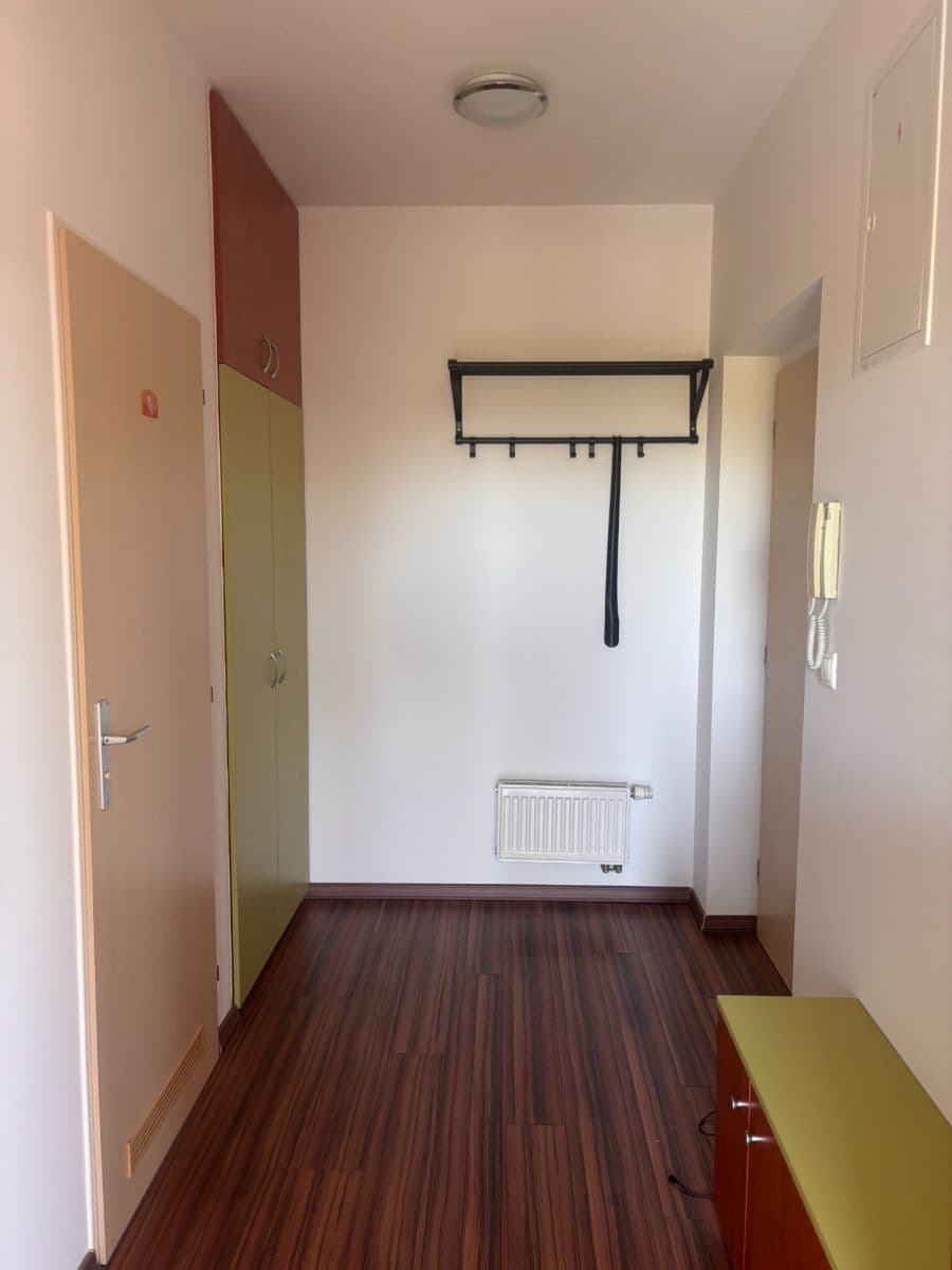 Prodej bytu 2+kk 56 m², U Lipové aleje, Praha, Praha Prodej bytu 2+kk 56 m², U Lipové aleje, Praha, Praha