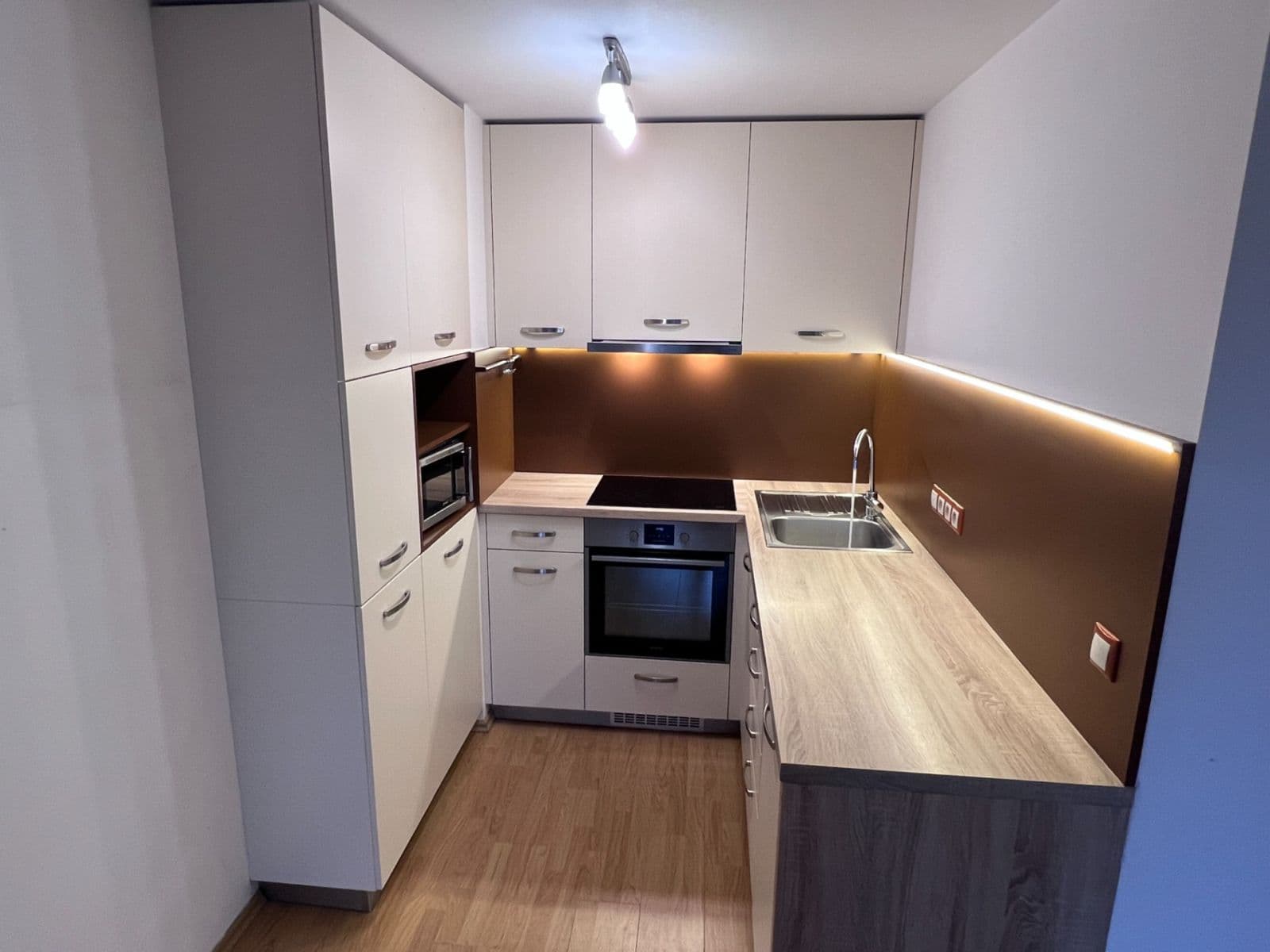 Pronájem bytu 2+kk 46 m², Golfová, Praha, Praha Pronájem bytu 2+kk 46 m², Golfová, Praha, Praha
