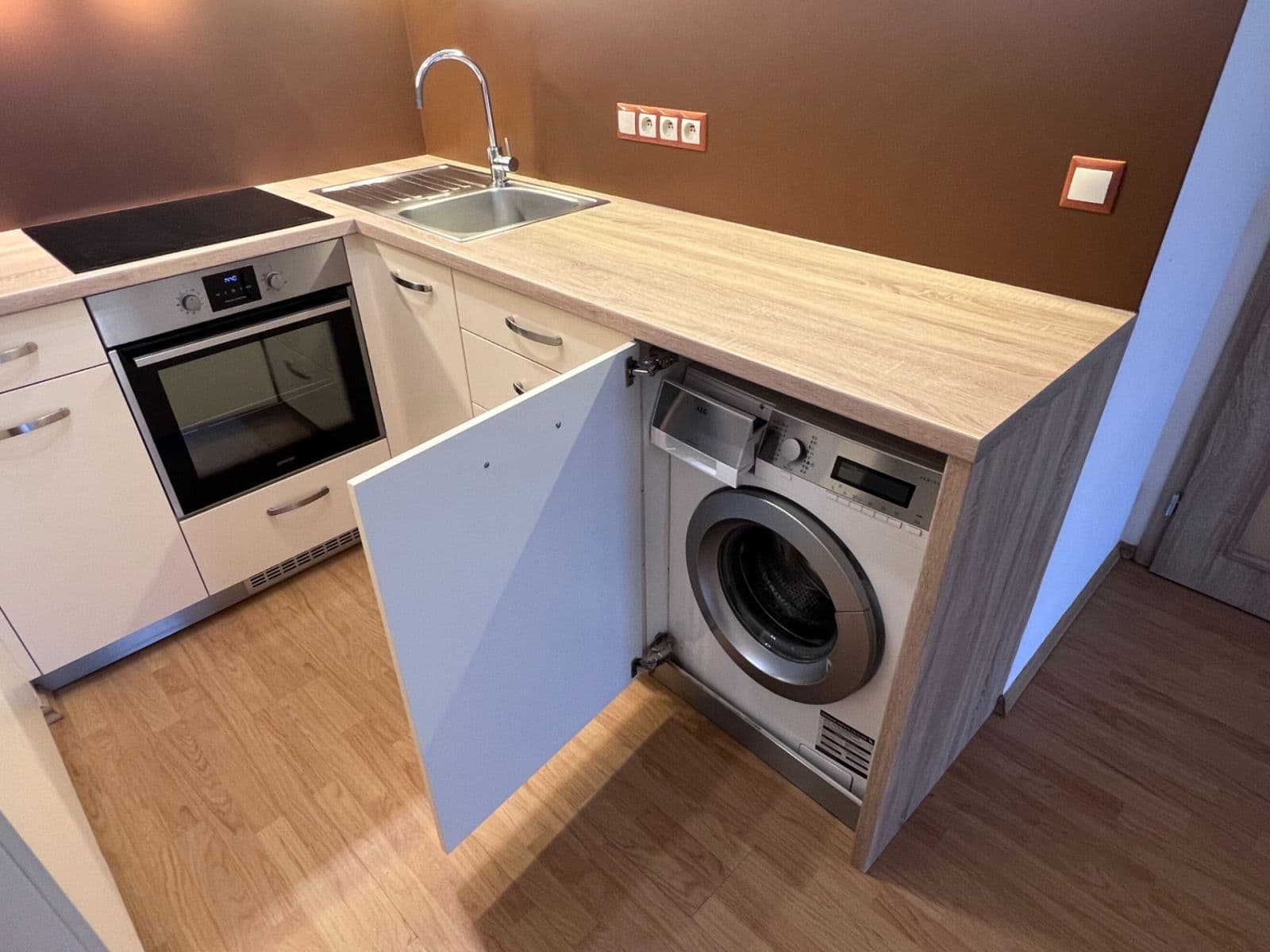 Pronájem bytu 2+kk 46 m², Golfová, Praha, Praha Pronájem bytu 2+kk 46 m², Golfová, Praha, Praha