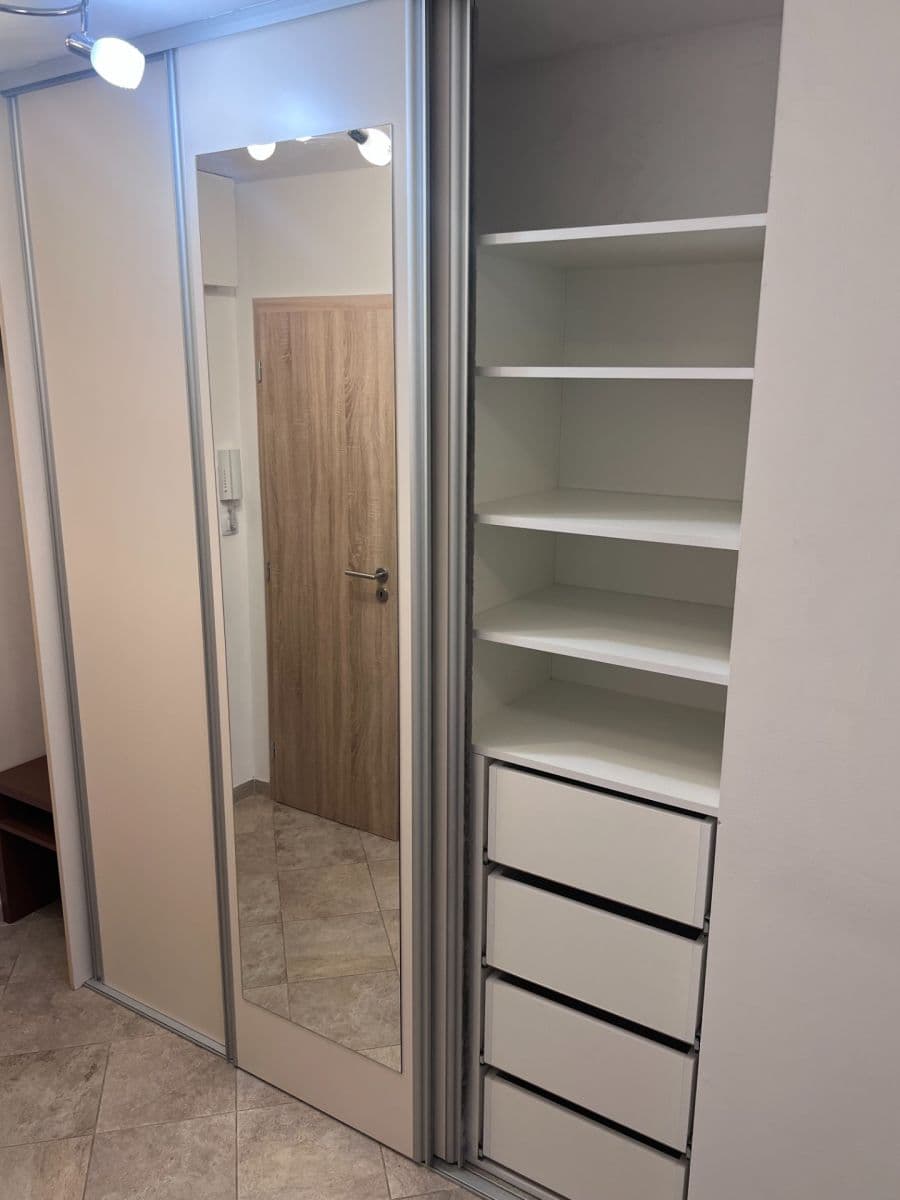 Pronájem bytu 2+kk 46 m², Golfová, Praha, Praha Pronájem bytu 2+kk 46 m², Golfová, Praha, Praha