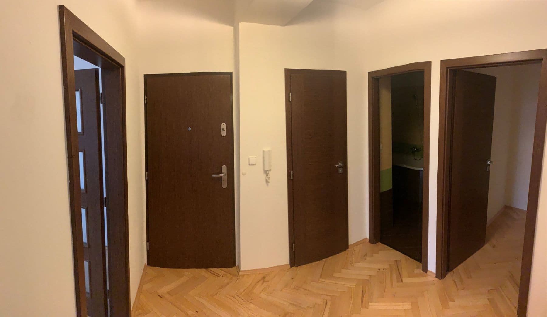 Prodej bytu 3+kk 80 m², Čeljabinská, Praha, Praha Prodej bytu 3+kk 80 m², Čeljabinská, Praha, Praha