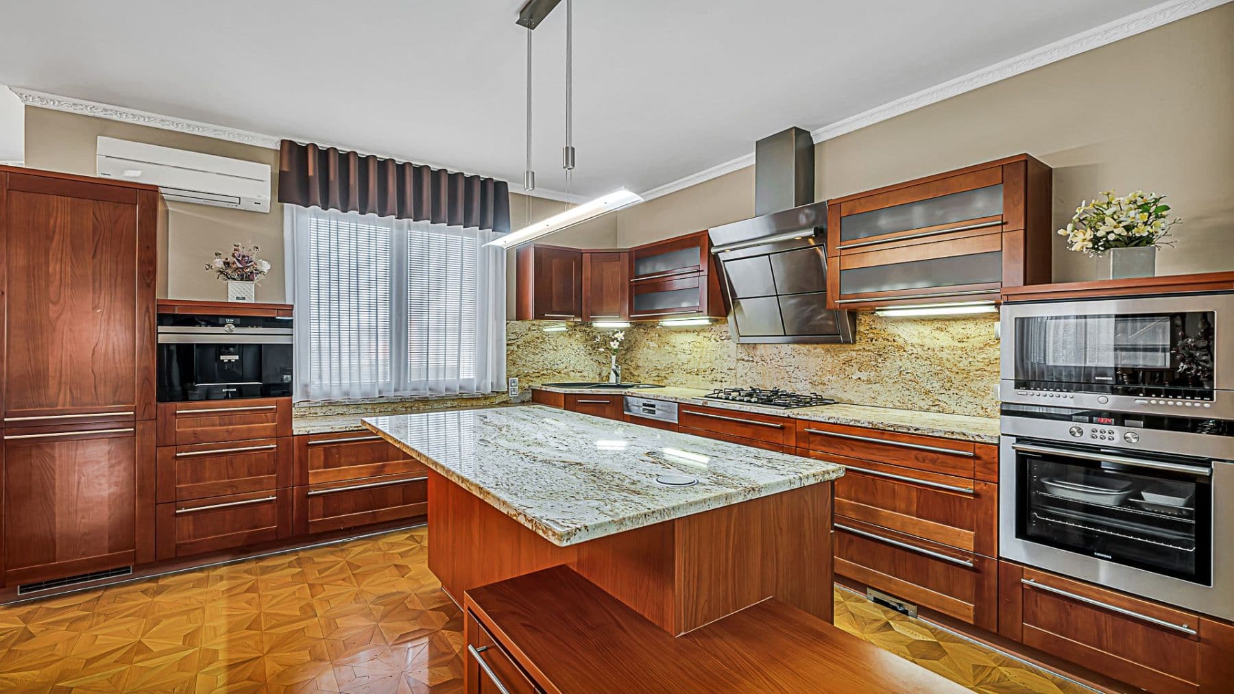 Prodej domu 285 m², pozemek 474 m², Obrovského, Praha, Praha Prodej domu 285 m², pozemek 474 m², Obrovského, Praha, Praha
