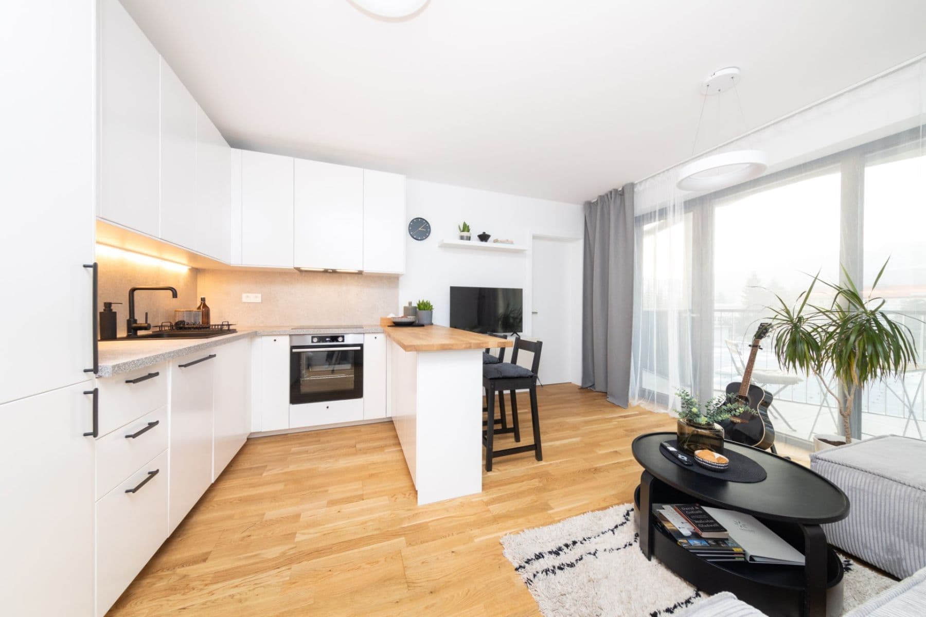 Pronájem bytu 2+1 54 m², Račianska, Nové Mesto, Bratislavský kraj Pronájem bytu 2+1 54 m², Račianska, Nové Mesto, Bratislavský kraj