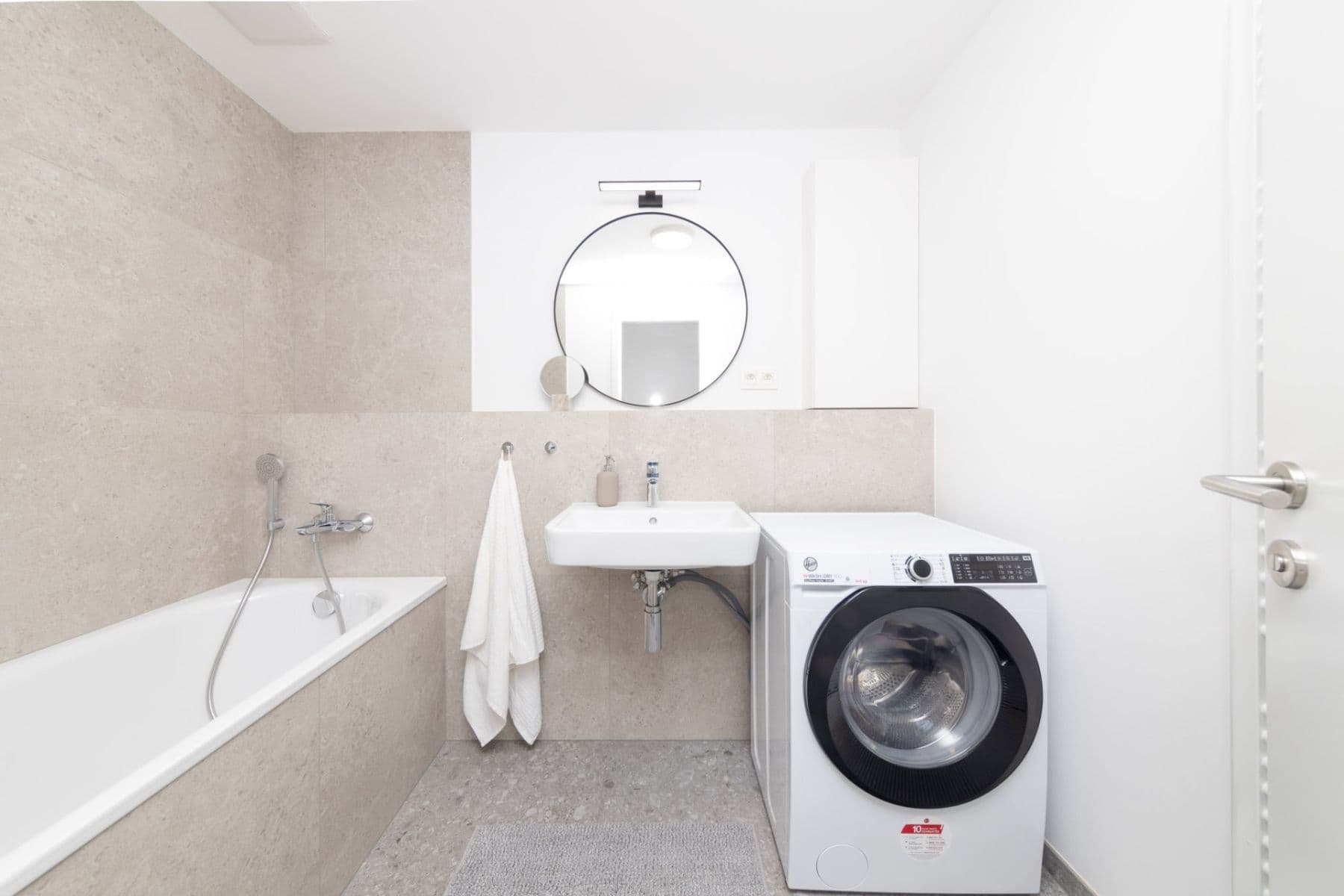 Pronájem bytu 2+1 54 m², Račianska, Nové Mesto, Bratislavský kraj Pronájem bytu 2+1 54 m², Račianska, Nové Mesto, Bratislavský kraj