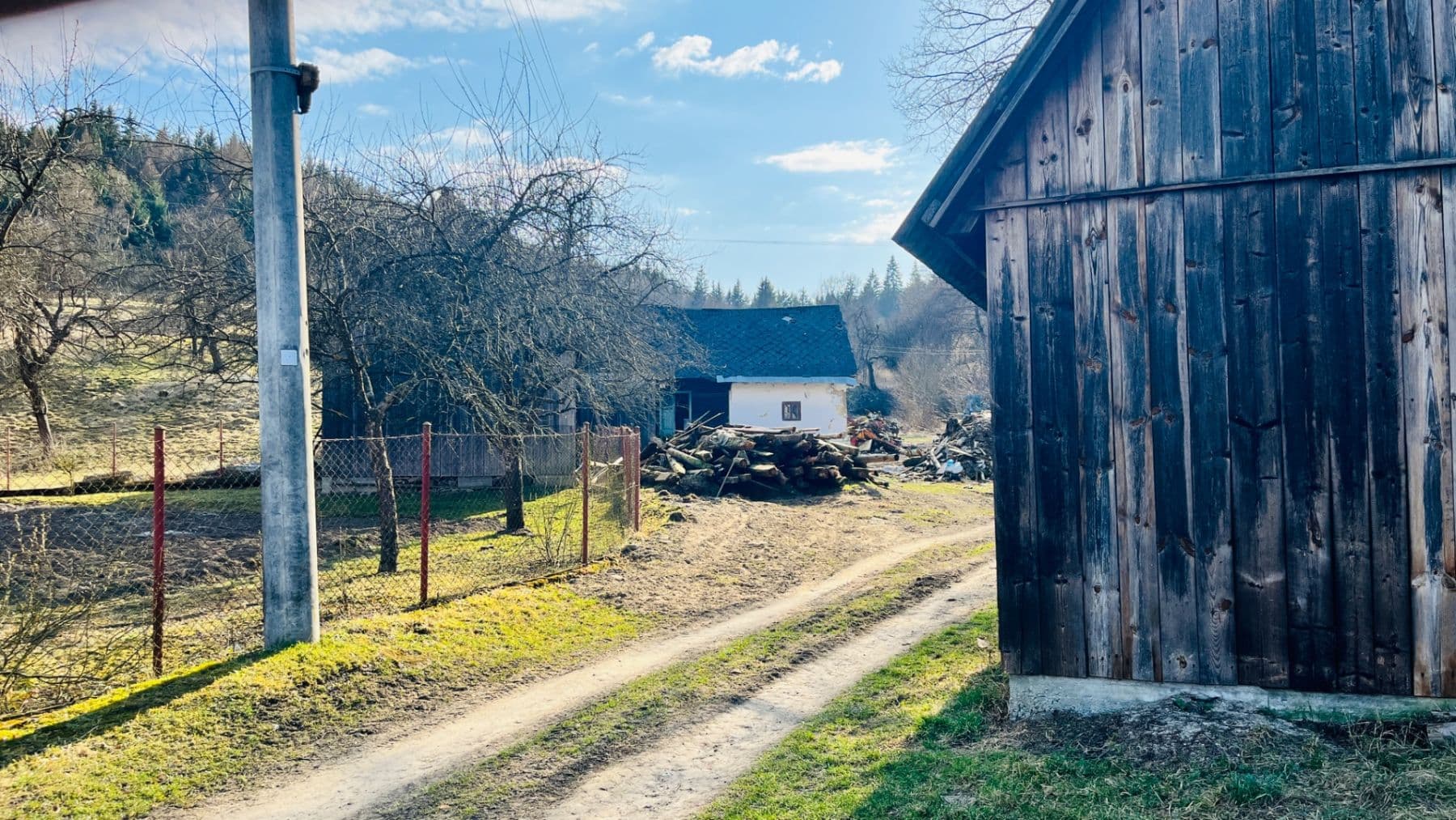 Prodej pozemku 2.424 m², Zubák, Trenčiansky kraj Prodej pozemku 2.424 m², Zubák, Trenčiansky kraj