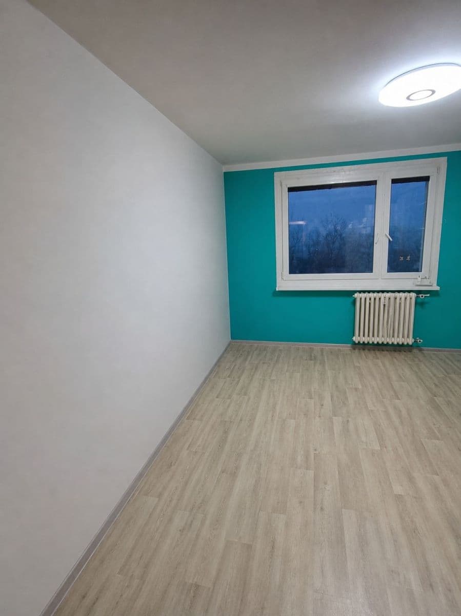 Prodej bytu 2+1 58 m², Hluboká, Ústí nad Labem, Ústecký kraj Prodej bytu 2+1 58 m², Hluboká, Ústí nad Labem, Ústecký kraj
