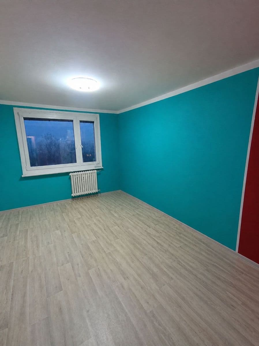 Prodej bytu 2+1 58 m², Hluboká, Ústí nad Labem, Ústecký kraj Prodej bytu 2+1 58 m², Hluboká, Ústí nad Labem, Ústecký kraj