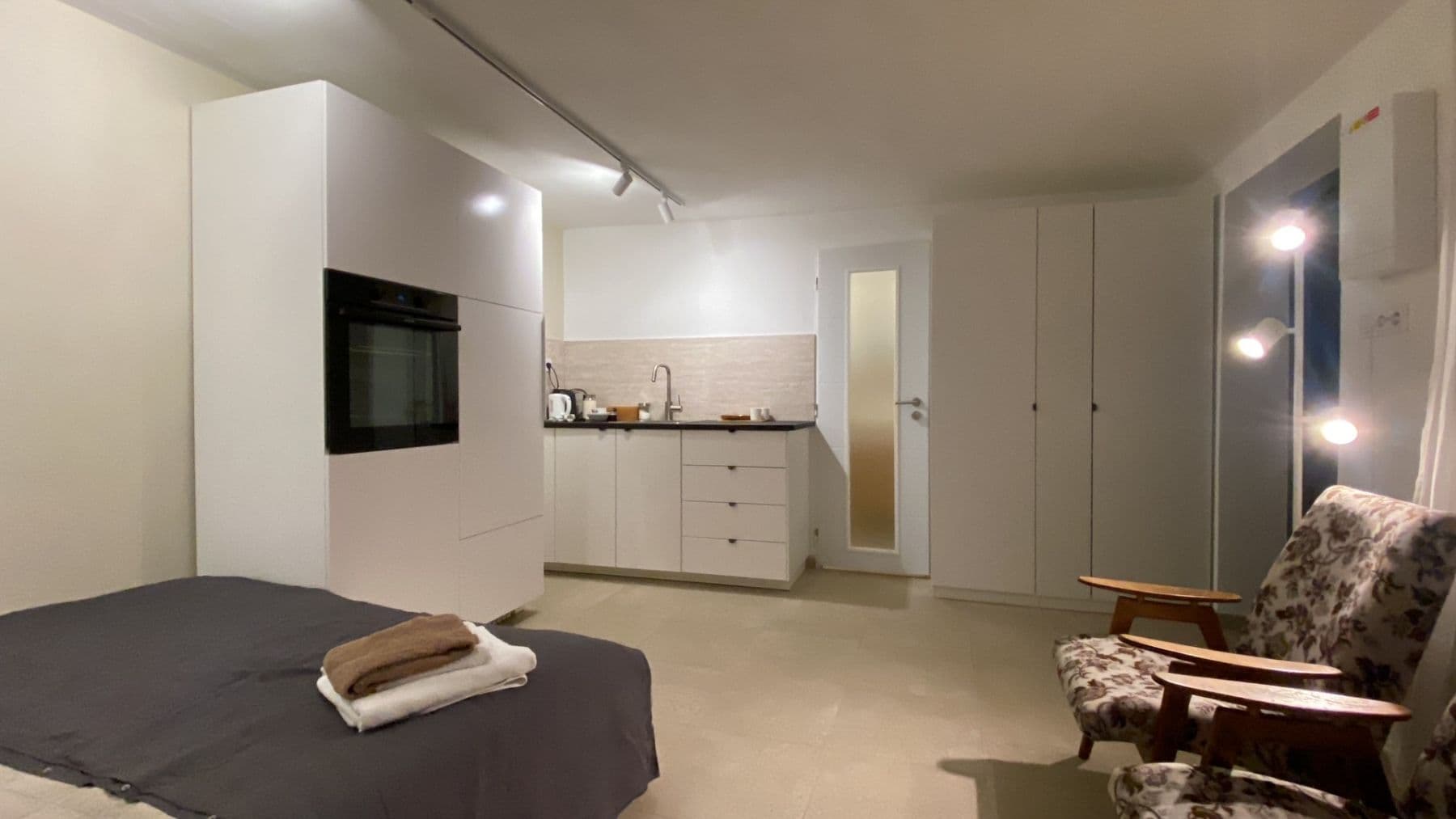 Pronájem bytu 1+kk 25 m², Československé armády, Slavkov u Brna, Jihomoravský kraj Pronájem bytu 1+kk 25 m², Československé armády, Slavkov u Brna, Jihomoravský kraj