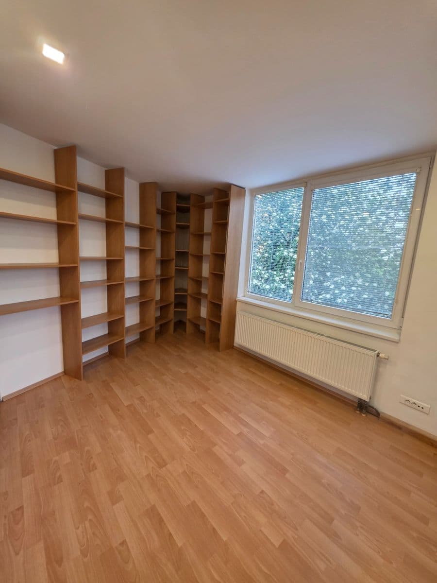 Pronájem bytu 2+kk 40 m², Kostomlatská, Praha, Praha Pronájem bytu 2+kk 40 m², Kostomlatská, Praha, Praha
