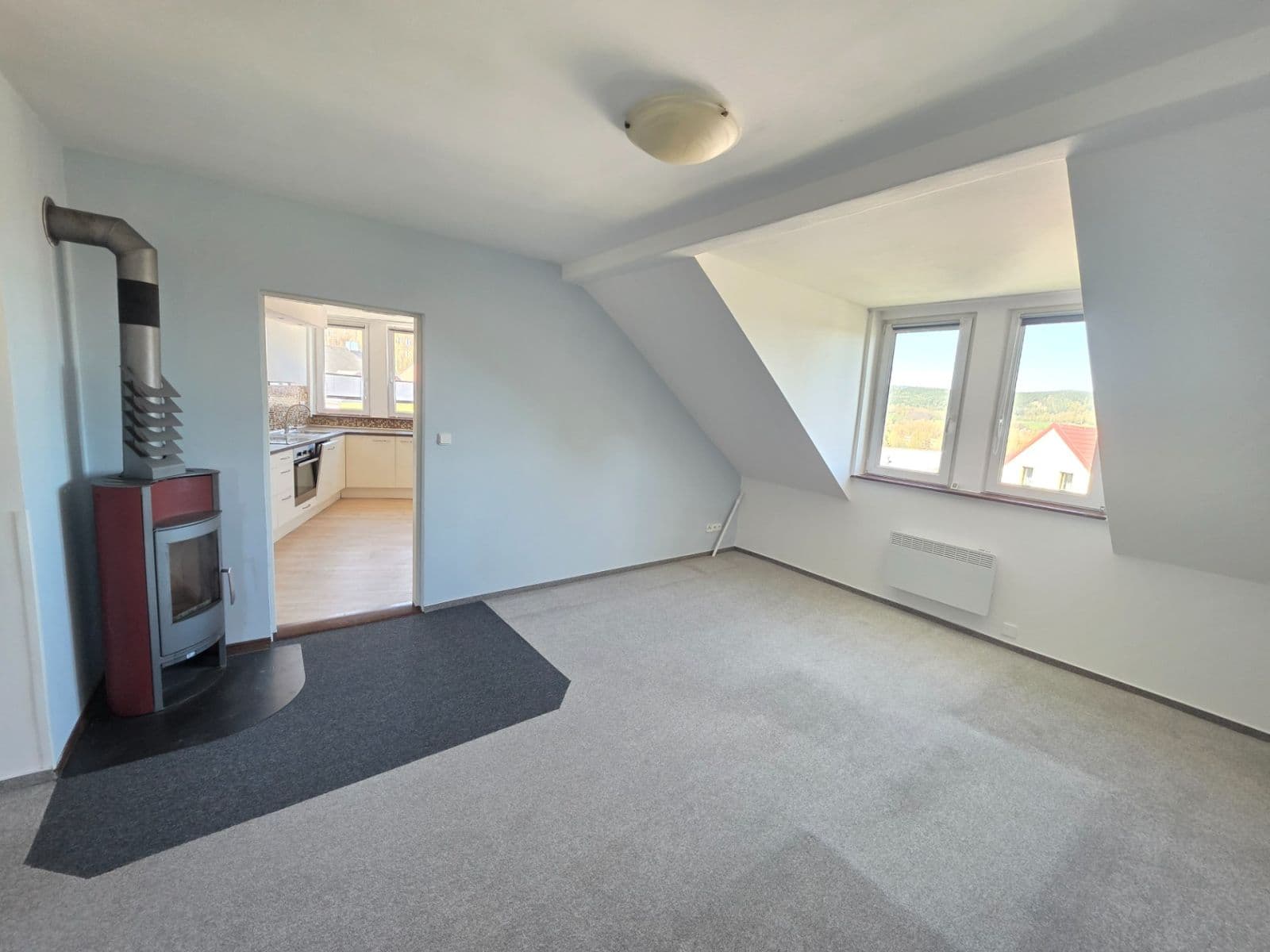 Pronájem bytu 4+1 107 m², Závodu míru, Karlovy Vary, Karlovarský kraj Pronájem bytu 4+1 107 m², Závodu míru, Karlovy Vary, Karlovarský kraj