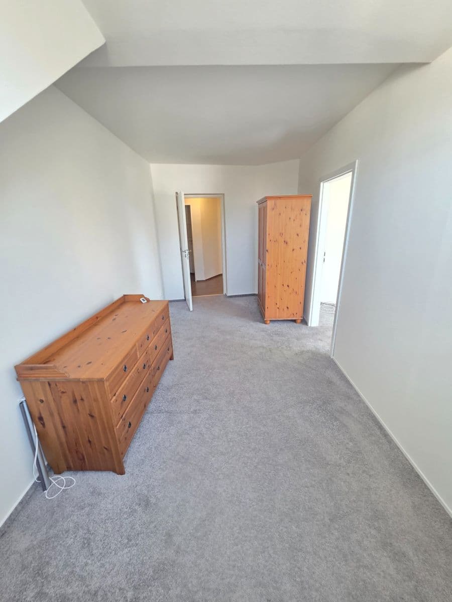 Pronájem bytu 4+1 107 m², Závodu míru, Karlovy Vary, Karlovarský kraj Pronájem bytu 4+1 107 m², Závodu míru, Karlovy Vary, Karlovarský kraj