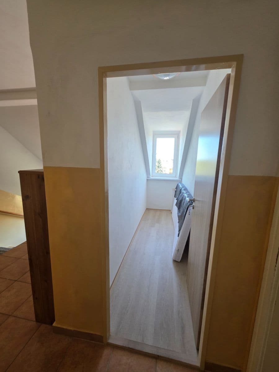 Pronájem bytu 4+1 107 m², Závodu míru, Karlovy Vary, Karlovarský kraj Pronájem bytu 4+1 107 m², Závodu míru, Karlovy Vary, Karlovarský kraj
