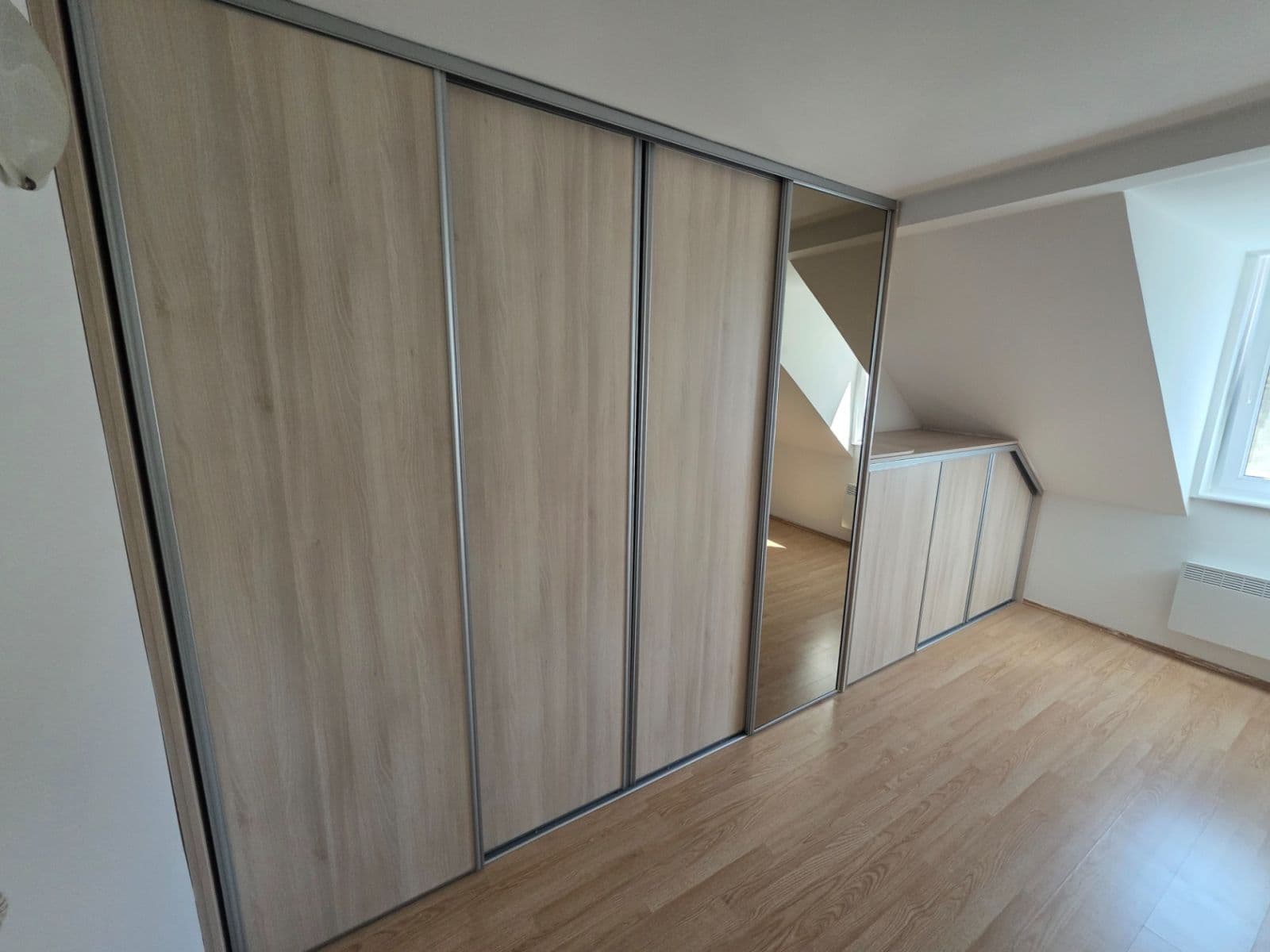 Pronájem bytu 4+1 107 m², Závodu míru, Karlovy Vary, Karlovarský kraj Pronájem bytu 4+1 107 m², Závodu míru, Karlovy Vary, Karlovarský kraj