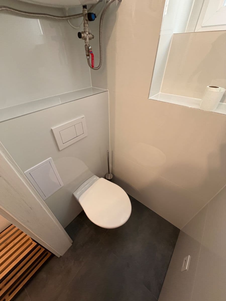 Pronájem bytu 1+kk 25 m², Košická, Praha, Praha Pronájem bytu 1+kk 25 m², Košická, Praha, Praha