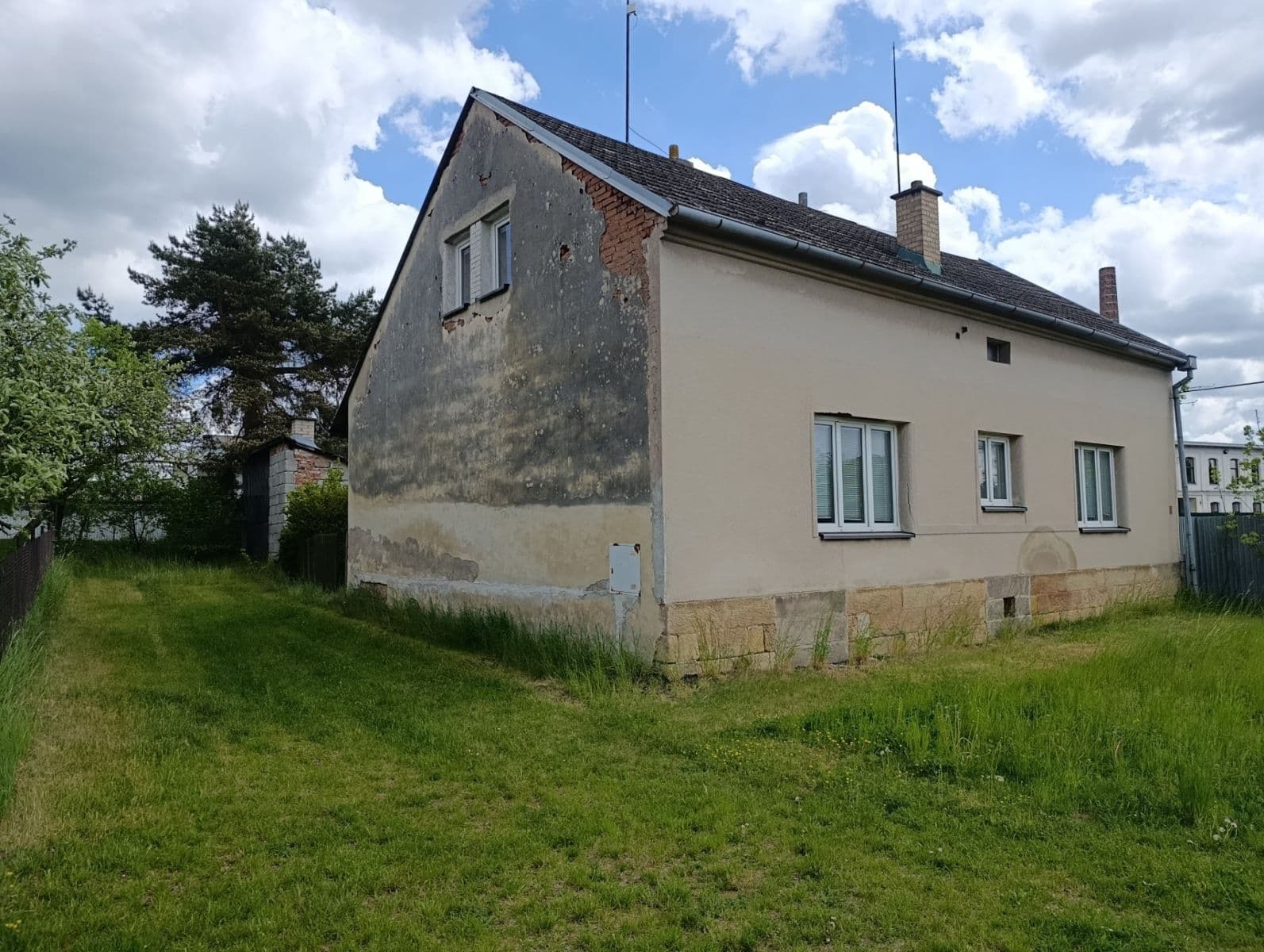 Prodej domu 328 m², pozemek 139 m², Lázně Bělohrad, Královéhradecký kraj Prodej domu 328 m², pozemek 139 m², Lázně Bělohrad, Královéhradecký kraj