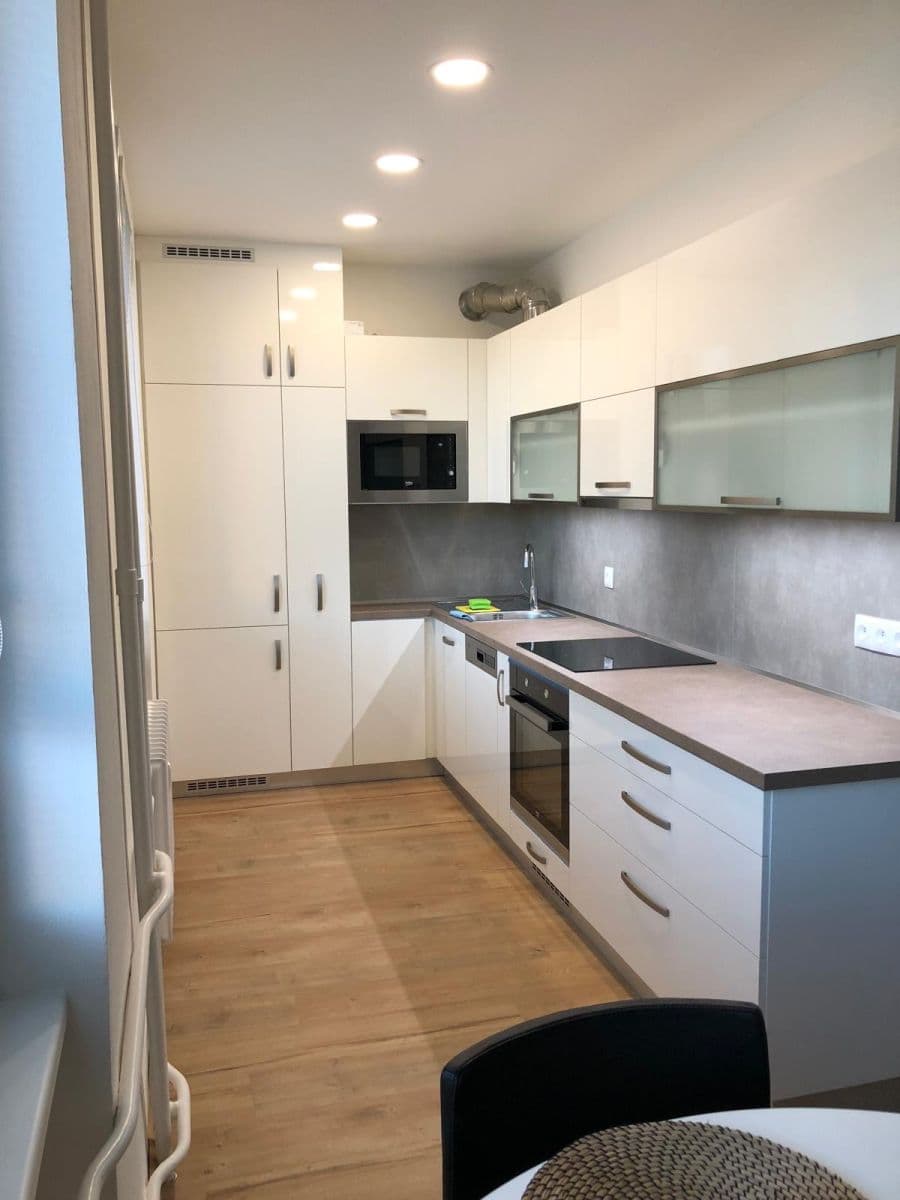 Pronájem bytu 2+kk 56 m², Vítězslava Nezvala, Trutnov, Královéhradecký kraj Pronájem bytu 2+kk 56 m², Vítězslava Nezvala, Trutnov, Královéhradecký kraj