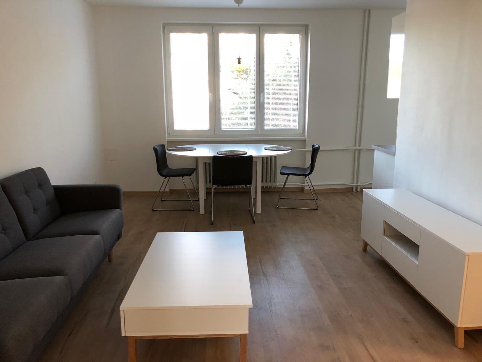 Pronájem bytu 2+kk 56 m², Vítězslava Nezvala, Trutnov, Královéhradecký kraj Pronájem bytu 2+kk 56 m², Vítězslava Nezvala, Trutnov, Královéhradecký kraj