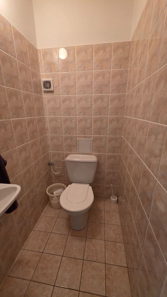 Prodej domu 260 m², pozemek 160 m², Hajní, Praha, Praha Prodej domu 260 m², pozemek 160 m², Hajní, Praha, Praha