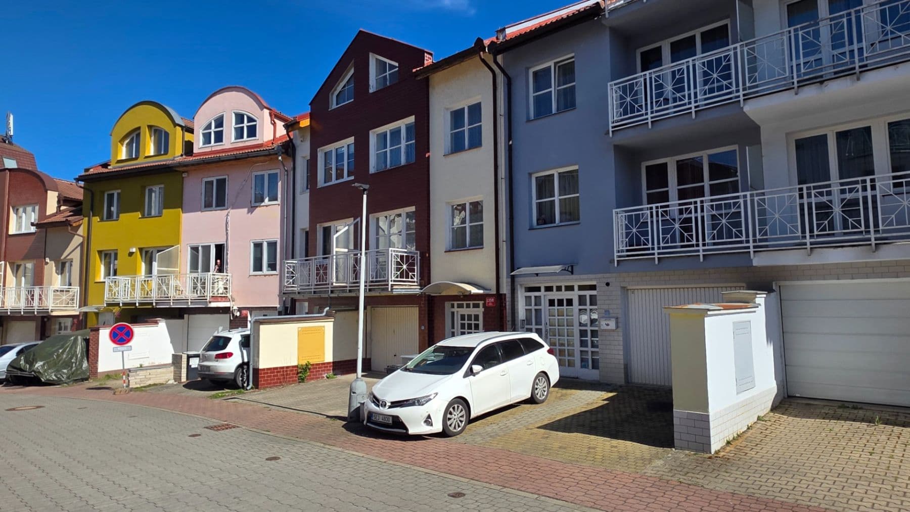 Prodej domu 260 m², pozemek 160 m², Hajní, Praha, Praha Prodej domu 260 m², pozemek 160 m², Hajní, Praha, Praha