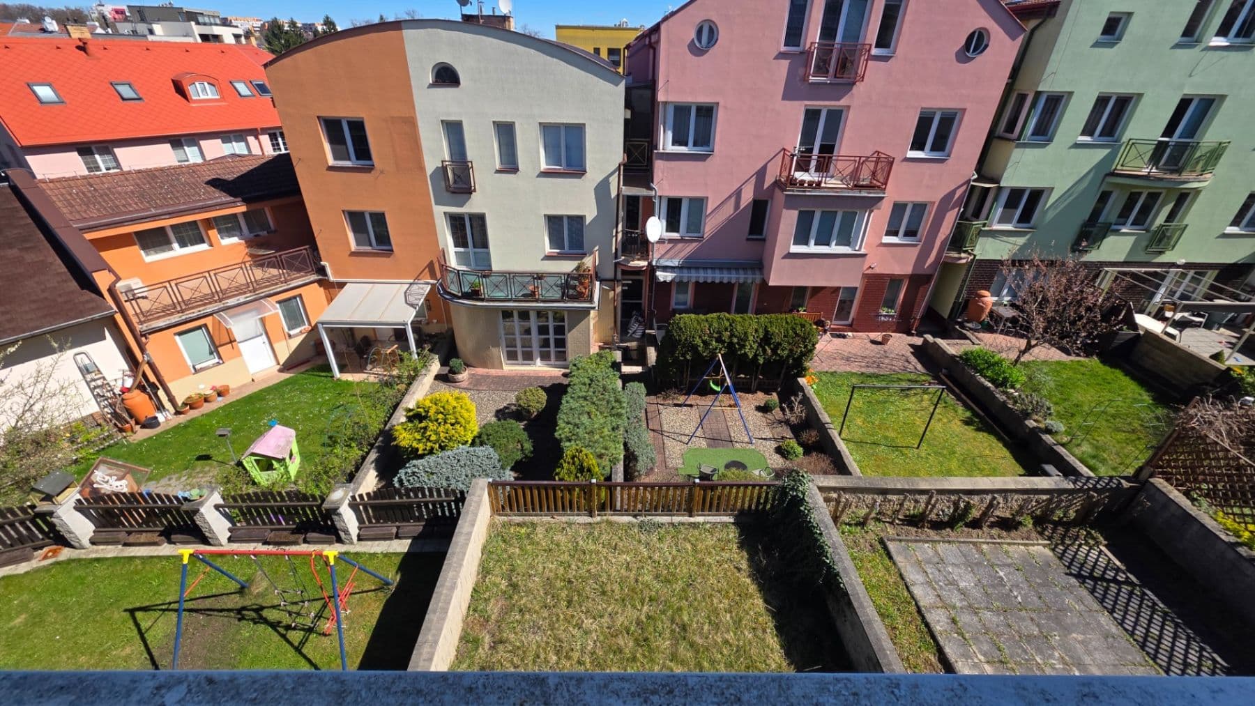 Prodej domu 260 m², pozemek 160 m², Hajní, Praha, Praha Prodej domu 260 m², pozemek 160 m², Hajní, Praha, Praha